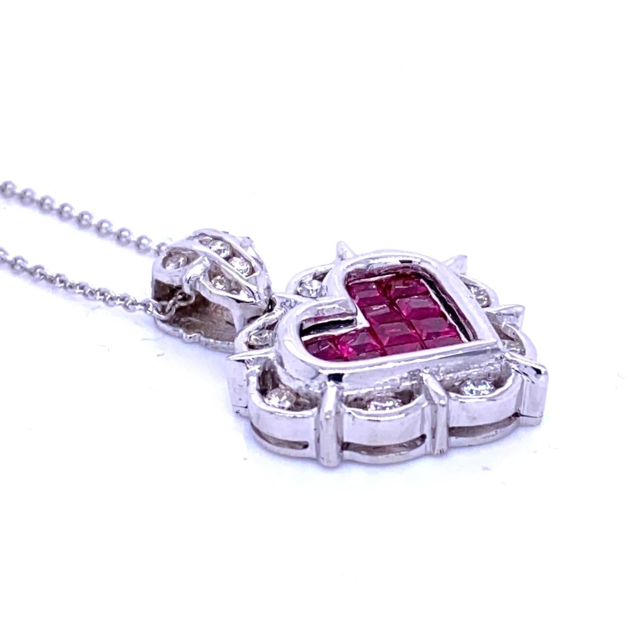 Round Cut 0.40 Carat Diamond/1.30 Carat Ruby 18 Karat Gold Hearts Pendant Necklace For Sale