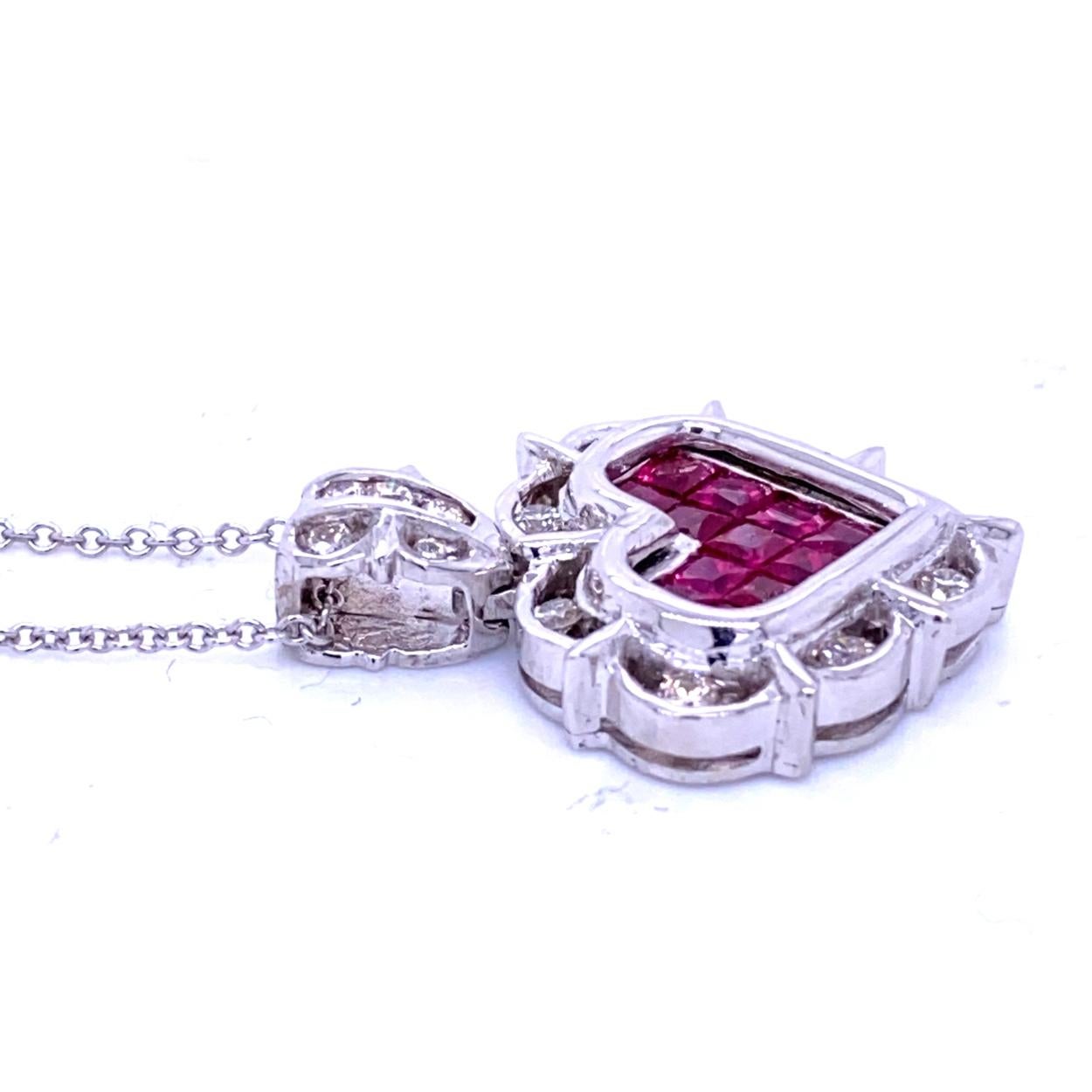 0.40 Carat Diamond/1.30 Carat Ruby 18 Karat Gold Hearts Pendant Necklace In New Condition For Sale In Los Angeles, CA