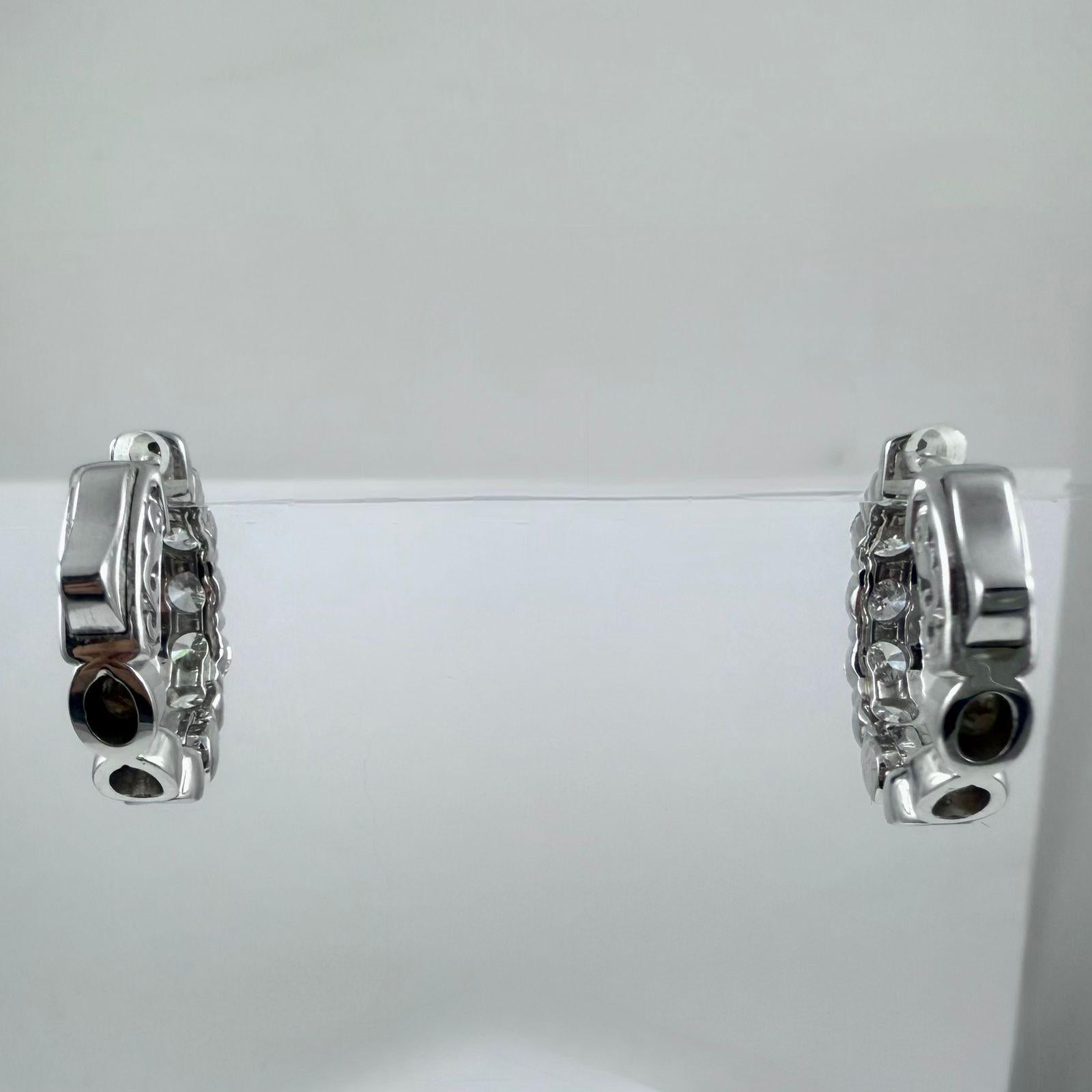 Boucles d'oreilles Huggie en or jaune 14K avec diamant de 0,40 carat en vente 8