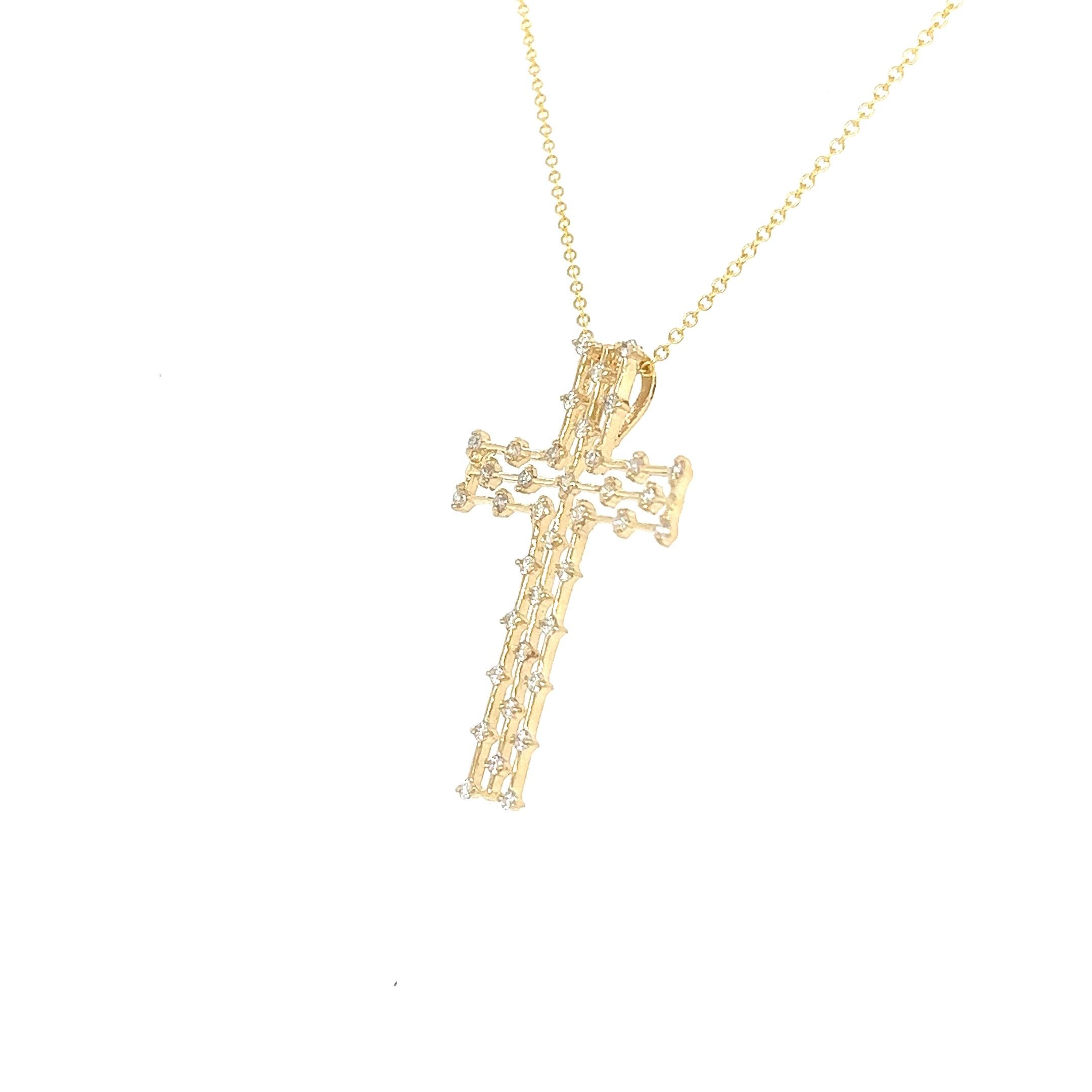 Contemporary 0.40 Carat Natural Diamond Cross Yellow Gold Chain Pendant For Sale