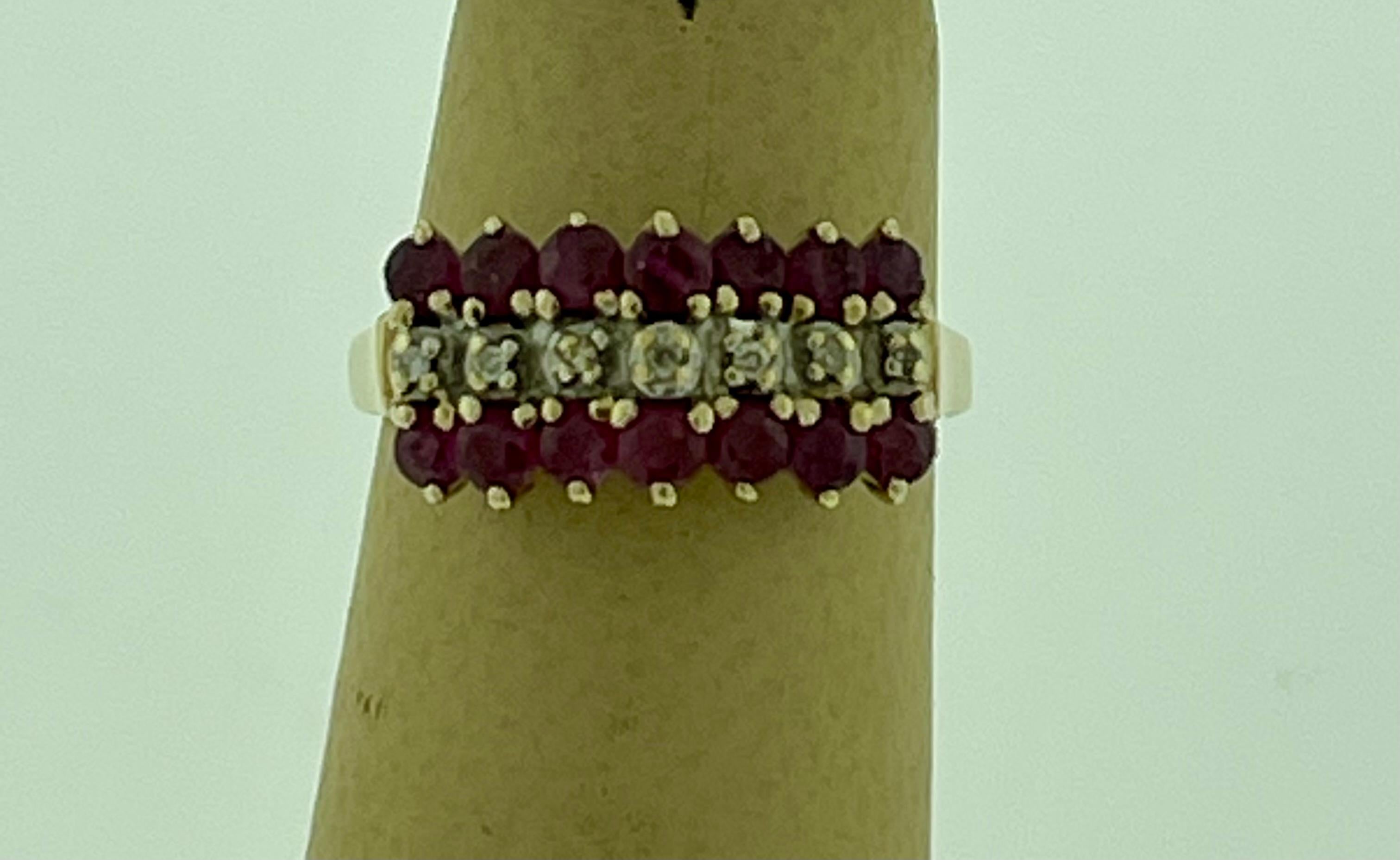 0.40 Carat Natural  Ruby and Diamond 14 Karat Yellow Gold Ring For Sale 5