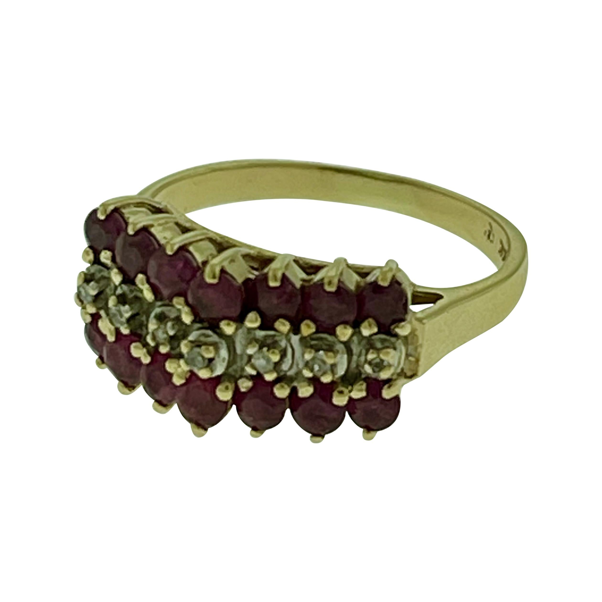 0.40 Carat Natural  Ruby and Diamond 14 Karat Yellow Gold Ring In Excellent Condition For Sale In New York, NY