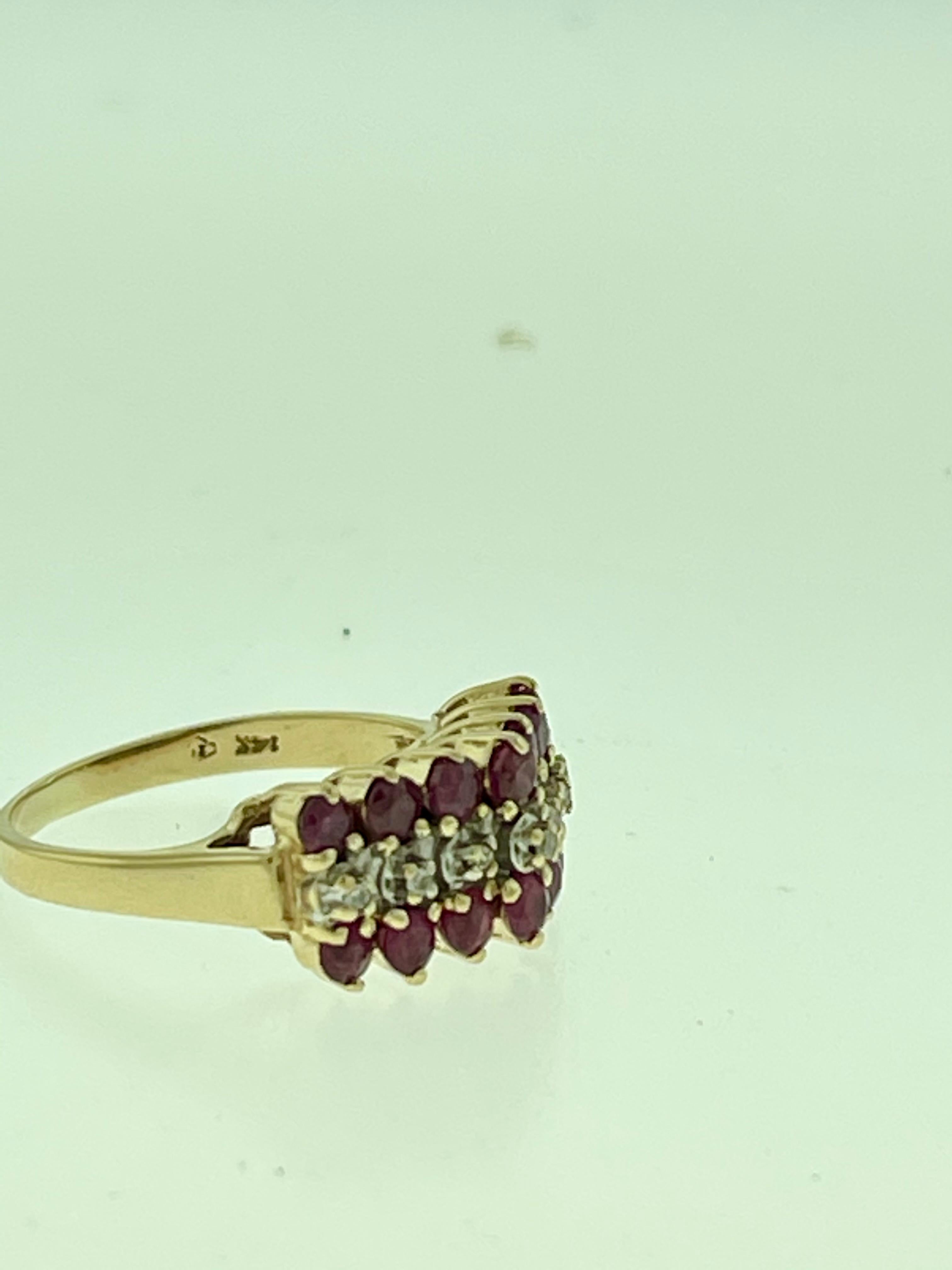 0.40 Carat Natural  Ruby and Diamond 14 Karat Yellow Gold Ring For Sale 2