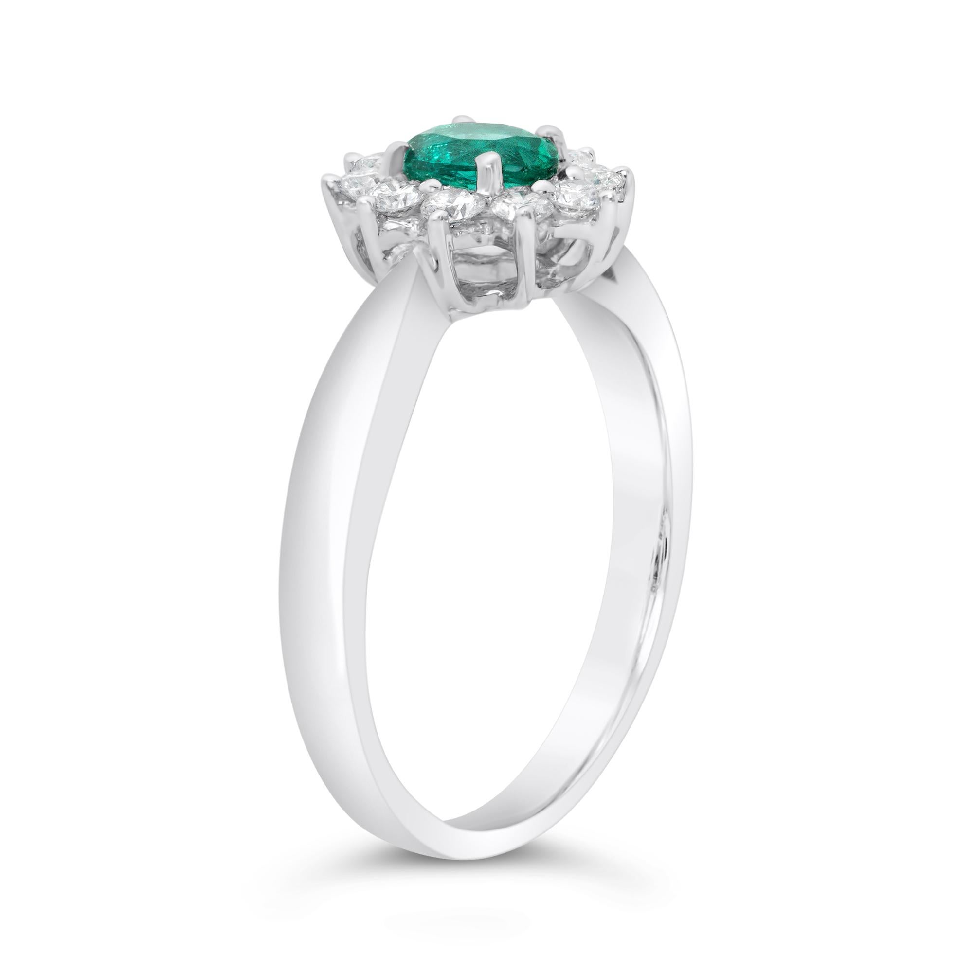 Contemporaneo Roman Malakov Diamonds 0,40 Carati Taglio Ovale Smeraldo e Diamante Anello di fidanzamento aureolato in vendita
