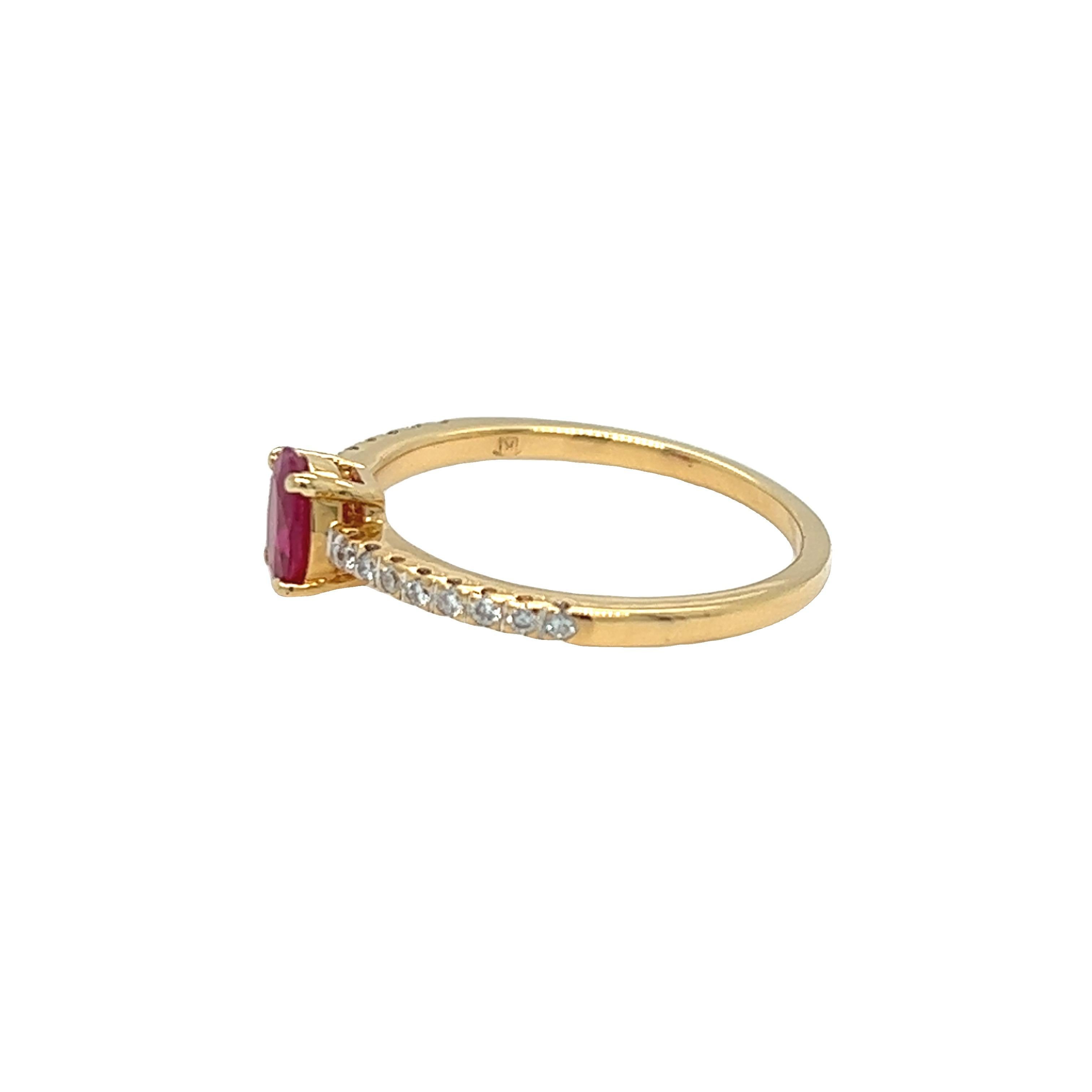 Women's or Men's 0.40 Carat Ruby Solitaire and Diamond Ring 18K Yellow Gold Engagement Ring For Sale
