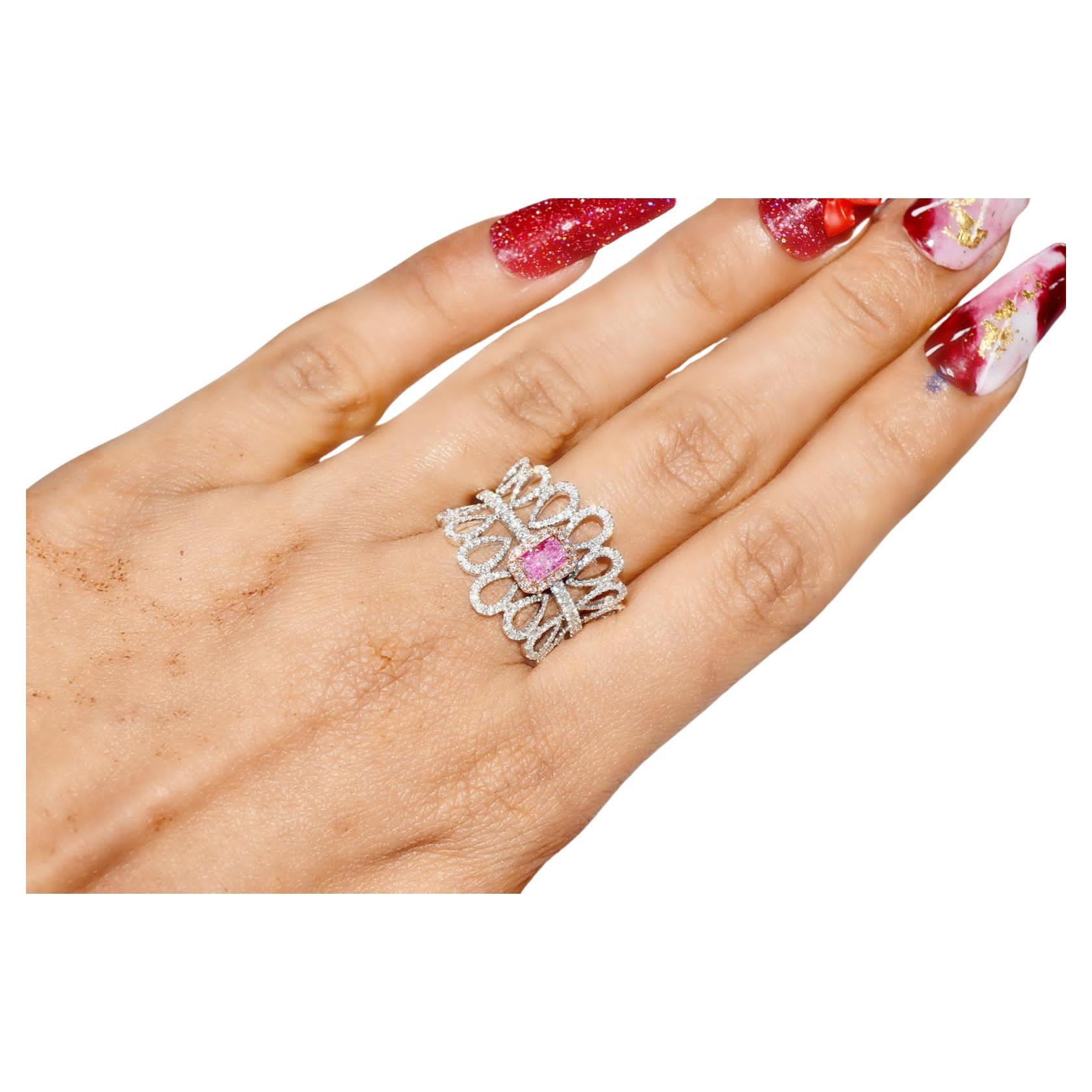 Bague de 0,40 carat de diamant rose très clair SI2 Clarté certifiée GIA en vente