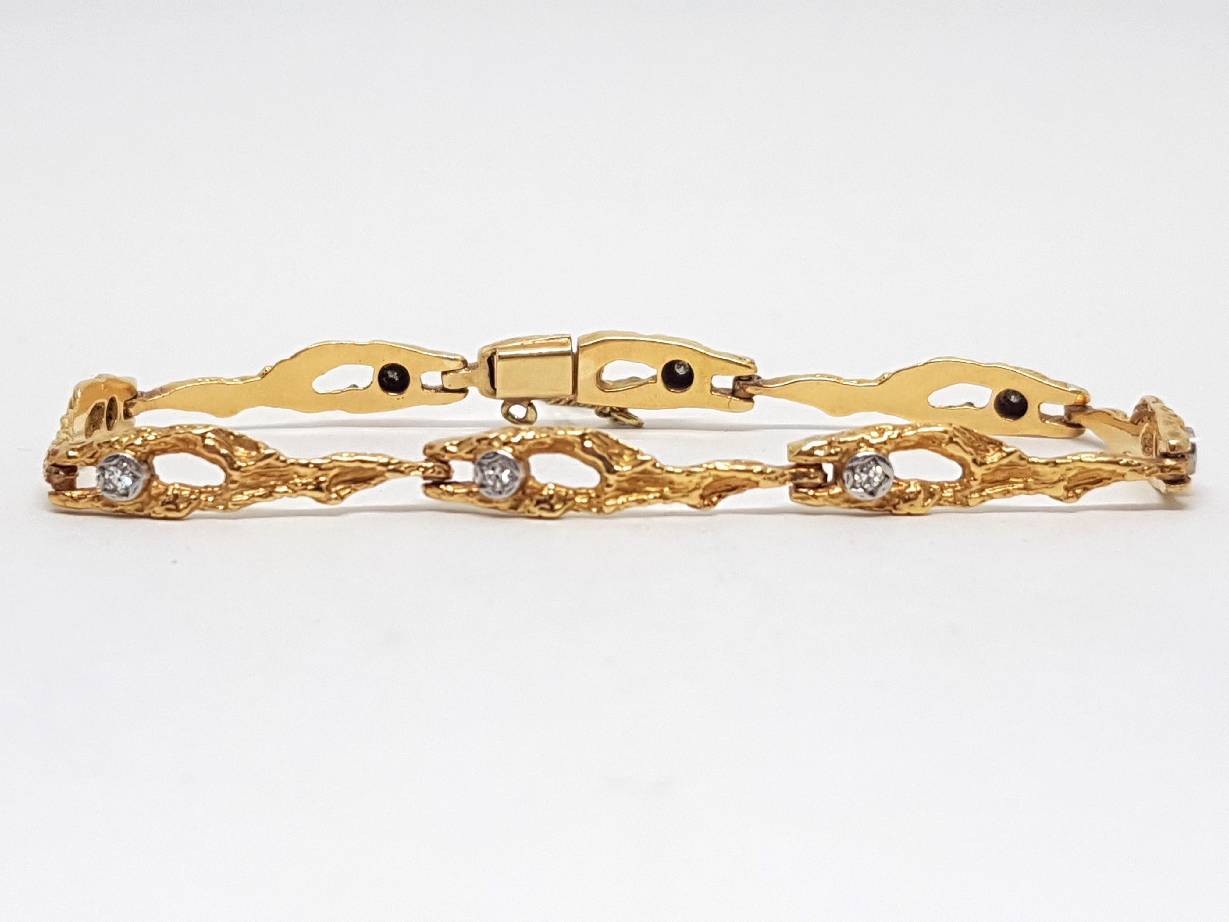 Contemporary 0.40 Carat Yellow Gold Diamond Tennis Bracelet For Sale