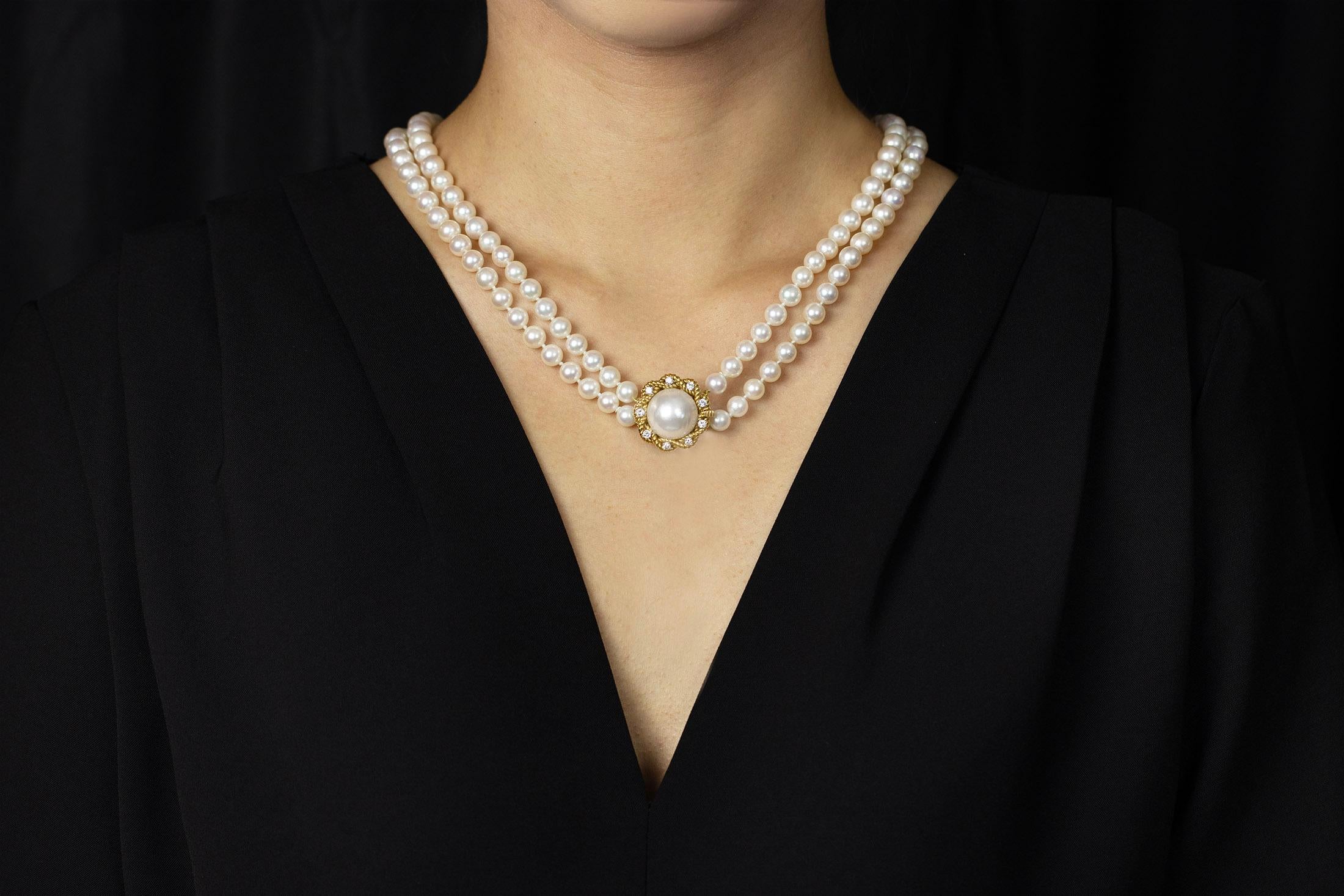 Contemporary 0.40 Carats Brilliant Round Diamond and Double Strand Pearl Necklace For Sale