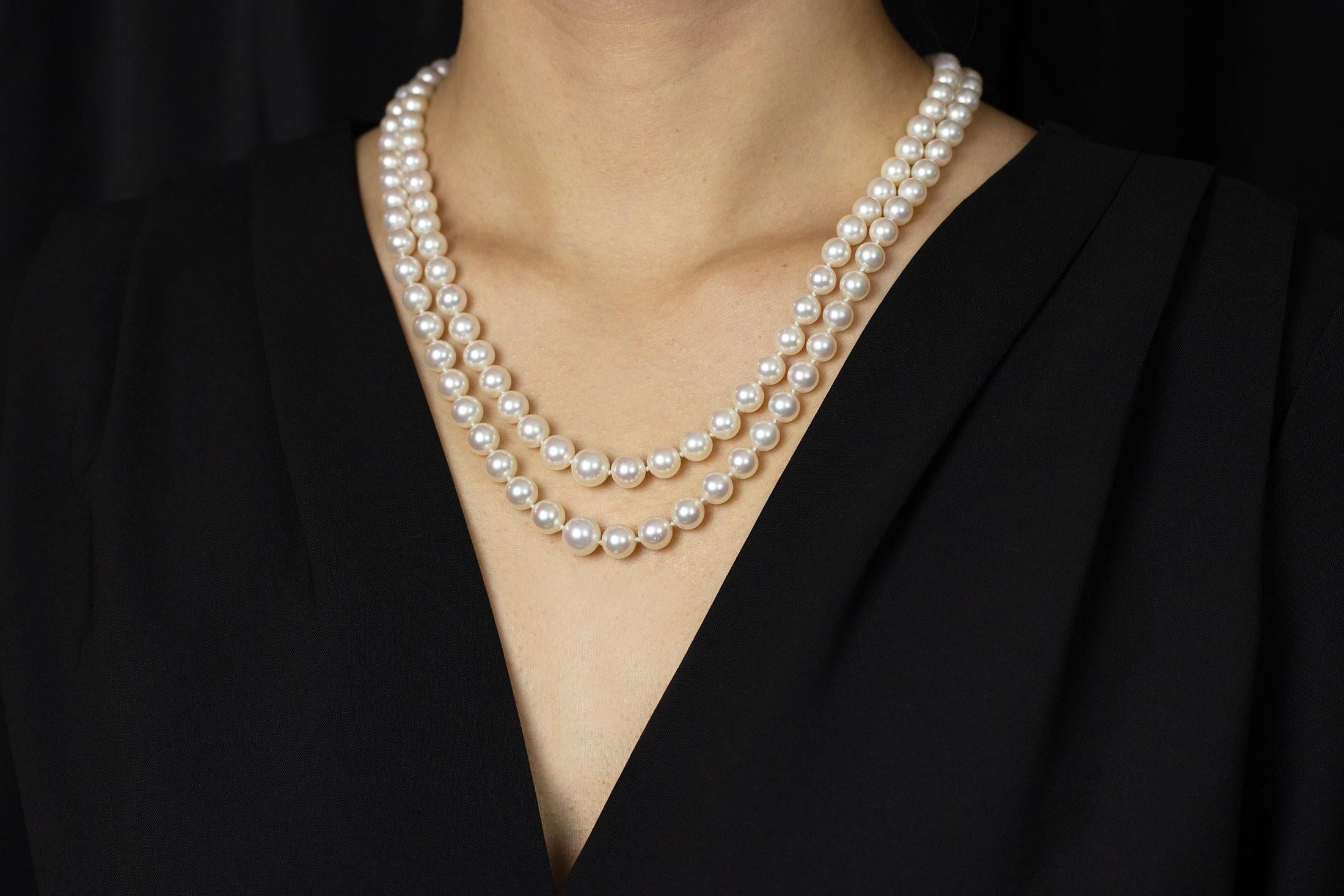 Women's 0.40 Carats Brilliant Round Diamond and Double Strand Pearl Necklace For Sale