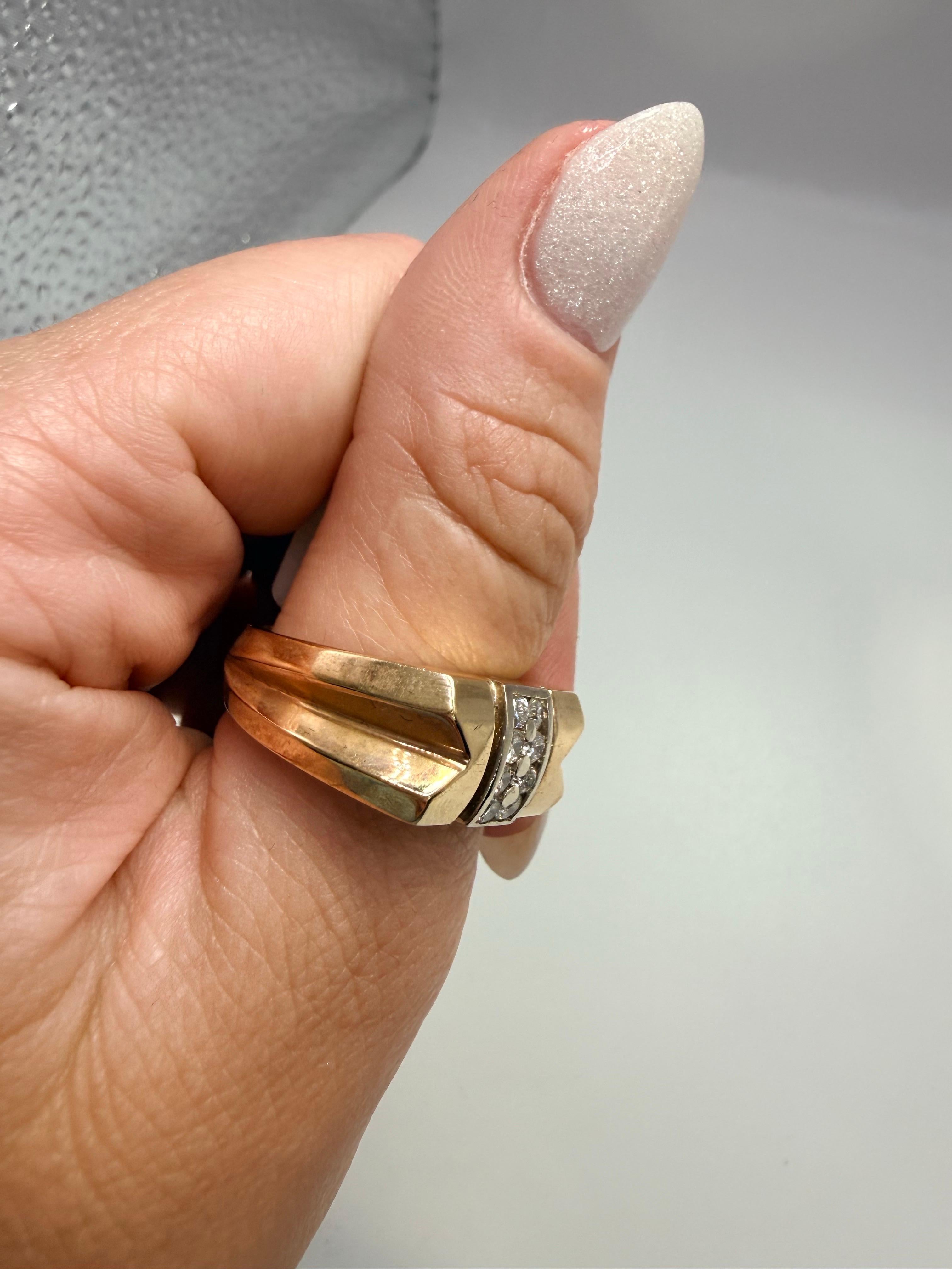 Anello con diamante da 0,40 carati Anello da uomo in oro giallo 14KT In condizioni Nuovo in vendita a Boca Raton, FL