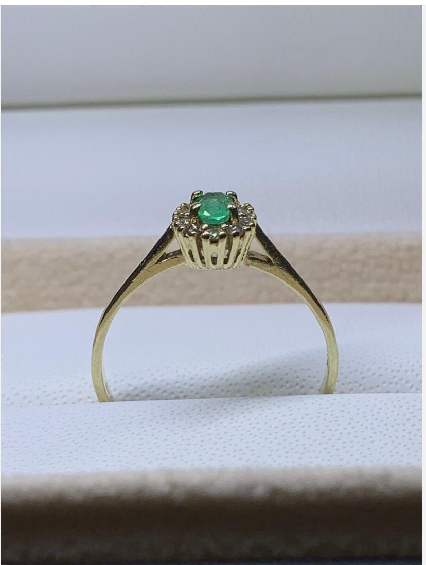 Art Deco 0.40ct Colombian Emerald Diamond Solitaire Engagement Ring 9ct Yellow Gold For Sale