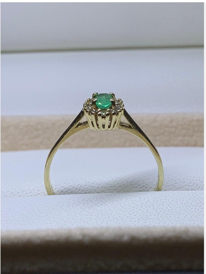Art Deco 0.40ct Colombian Emerald Diamond Solitaire Engagement Ring 9ct Yellow Gold For Sale