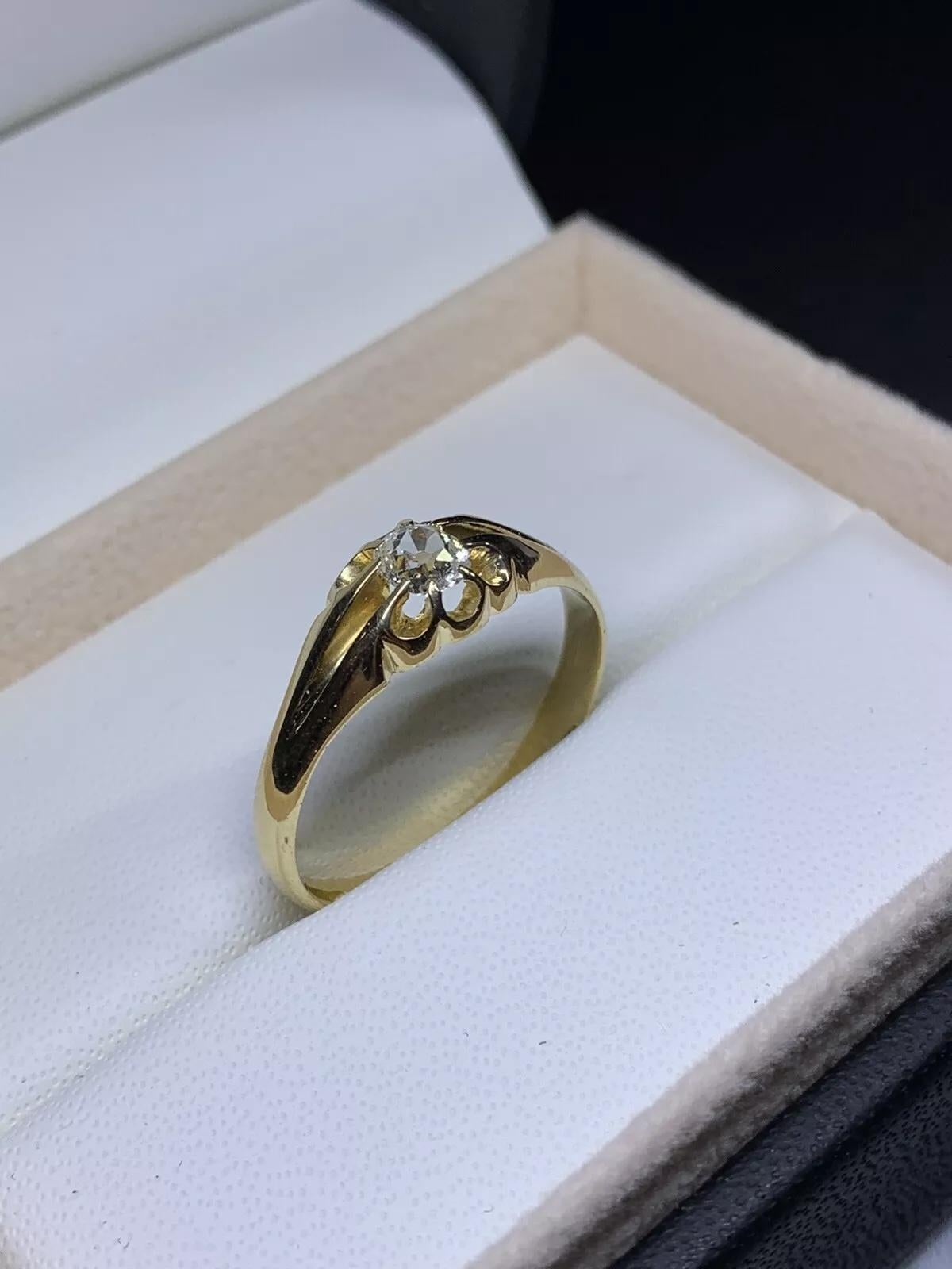 0.40ct Diamond Old Cut Solitaire Engagement Ring In 18ct Yellow Gold
0.40ct Old cut diamond round shaped solitaire antique style engagement ring in 18ct yellow gold.
Diamond total weight 0.40ct F colour VS1 clarity old cut diamond
Round brilliant