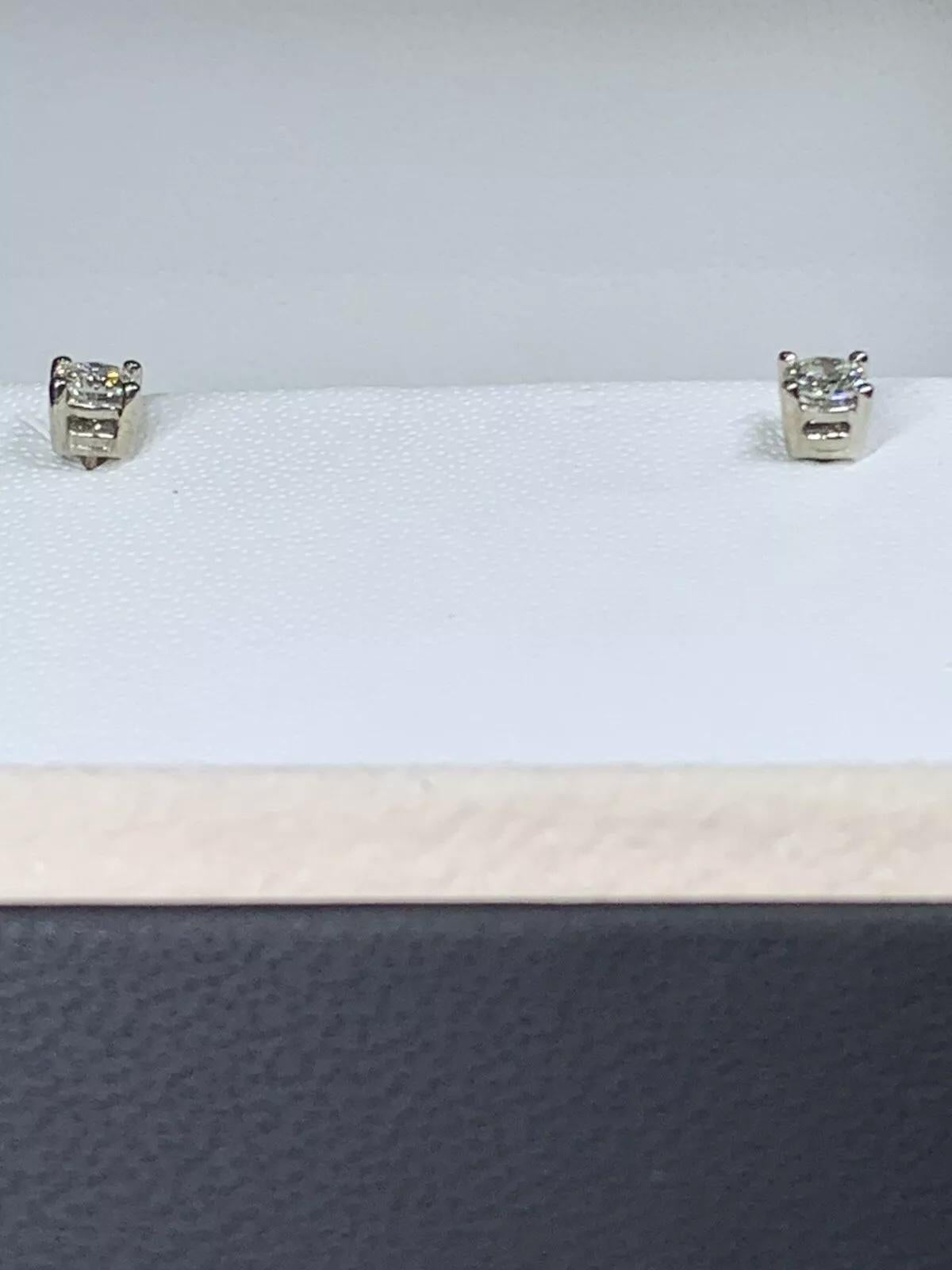 0.40ct Diamond Solitaire Stud Earrings 18ct White Gold D VS1 In New Condition For Sale In London, GB