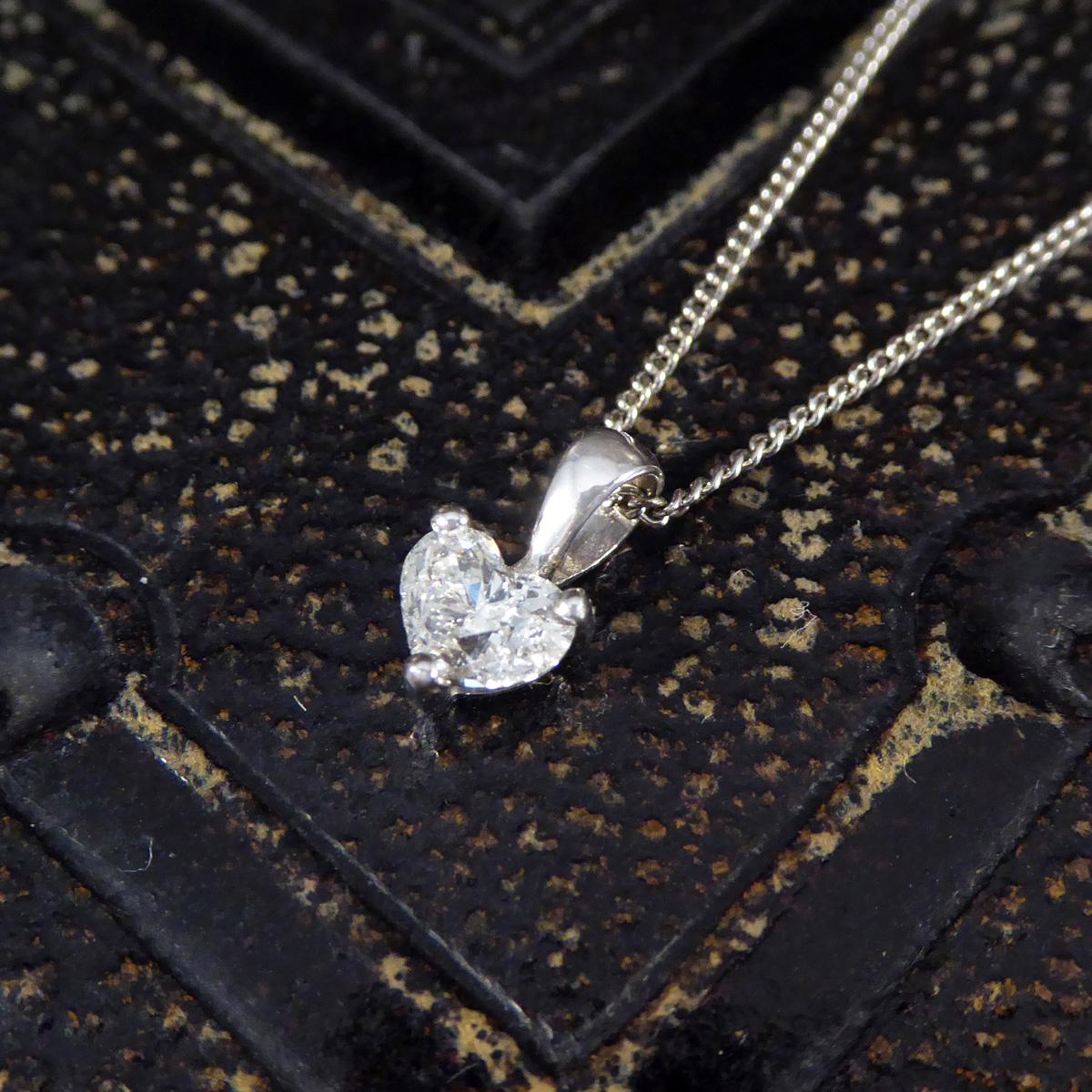 Modern 0.40ct Heart Cut Diamond Solitaire Pendant Necklace in 18ct White Gold For Sale