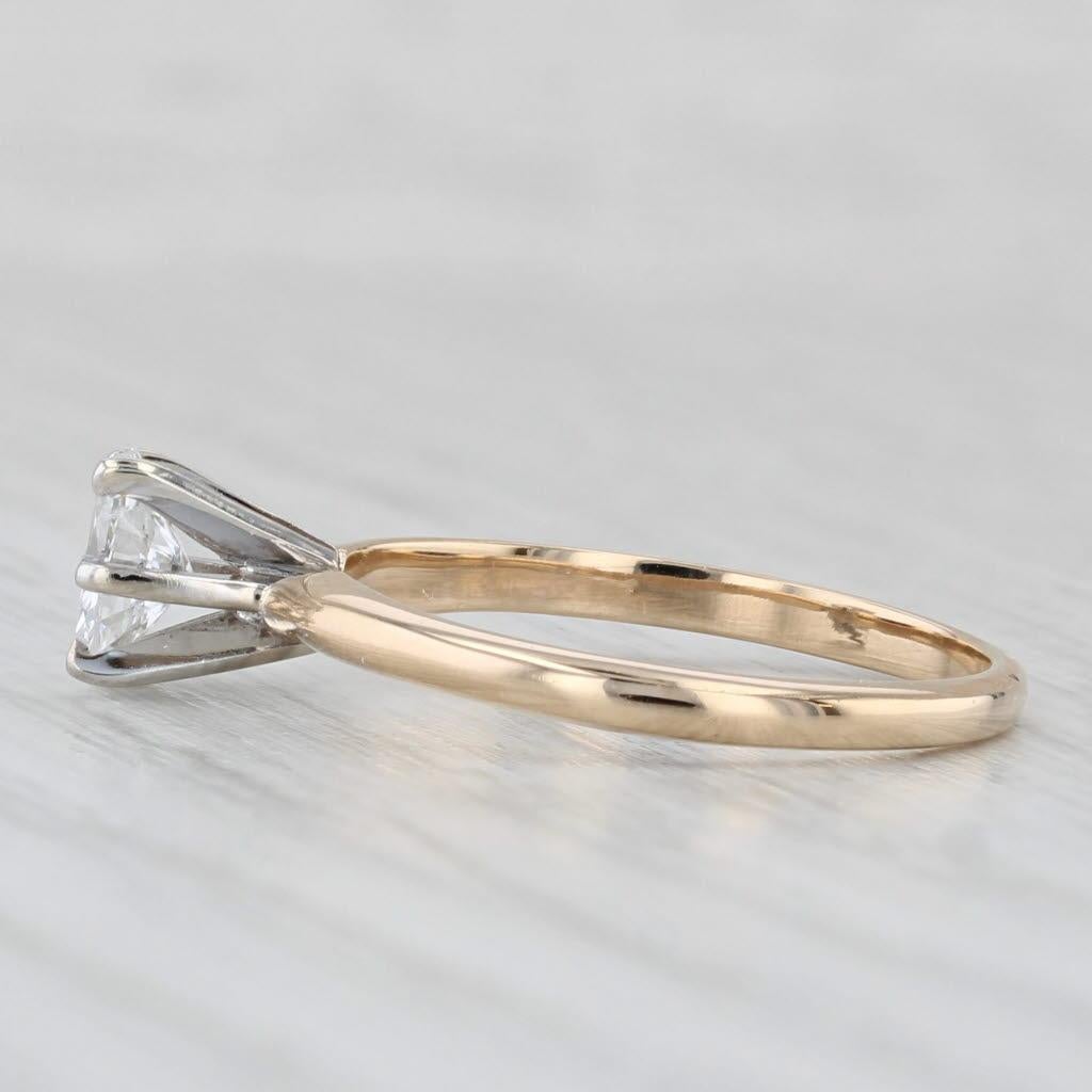Informazioni sulla gemma:
- Diamante Nature -
Carati - 0,40ct (4,2 x 6,1 mm)
Taglio - Brilliante ovale
Colore - G
Chiarezza - SI1

Metallo: Oro bianco e giallo 14k 
Peso: 1.9 grammi 
Timbri: 14k
Altezza della faccia: 6.3 mm 
Altezza sopra il dito: 7