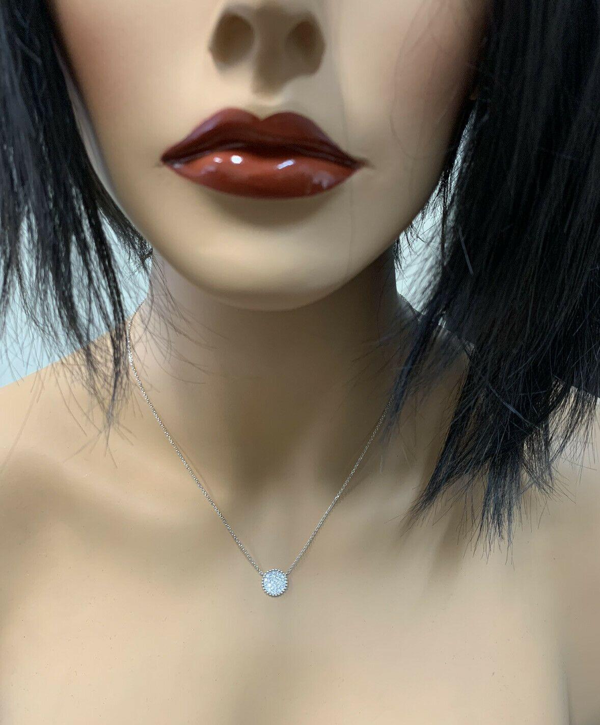 0.40 Carat Stunning 14 Karat Solid White Gold Diamond Necklace In New Condition For Sale In Los Angeles, CA