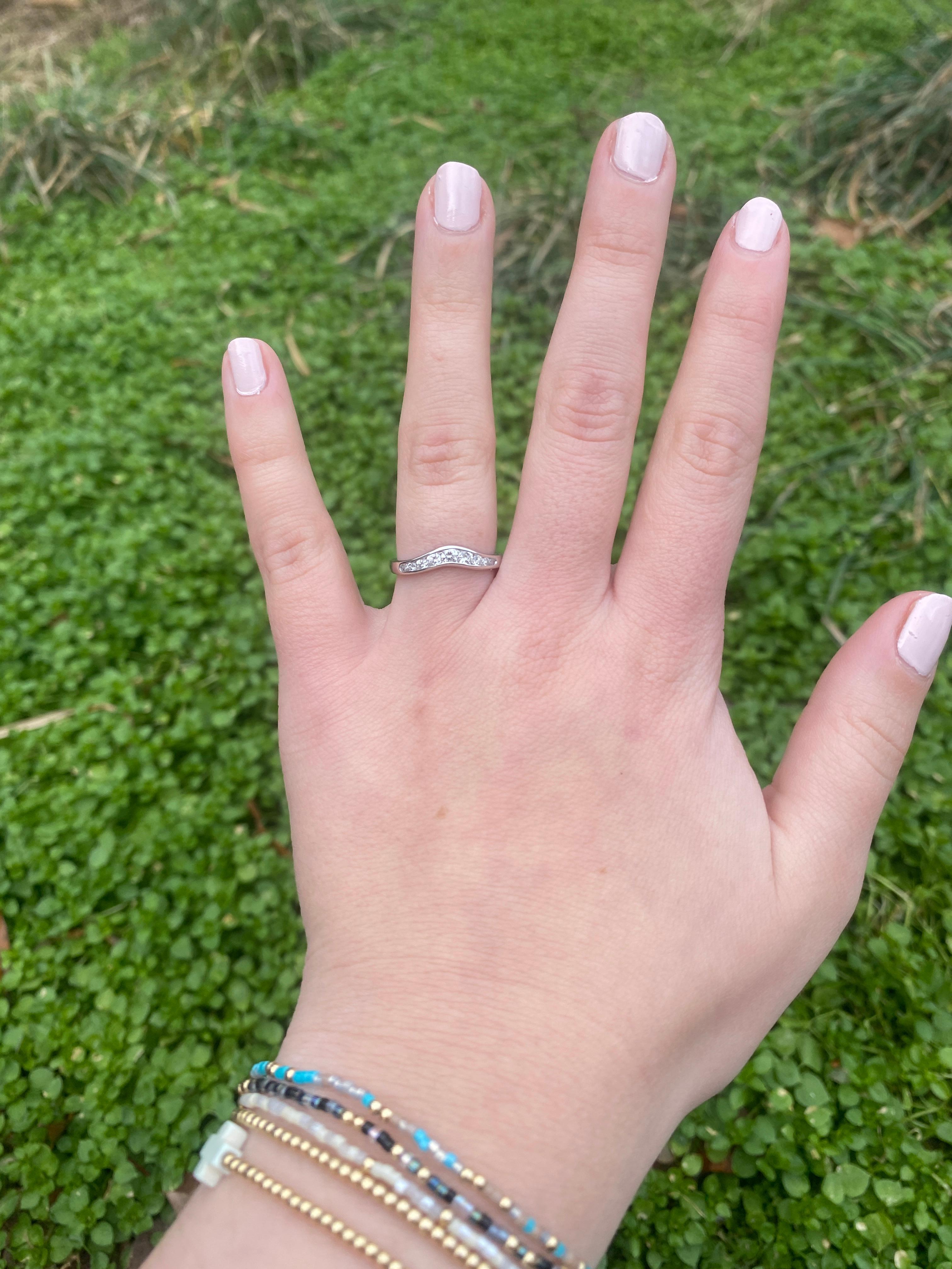 0.40ctw Curved Diamond Wedding Band, 14K White Gold, Ring Size 6.75, Diamond In Good Condition For Sale In McLeansville, NC