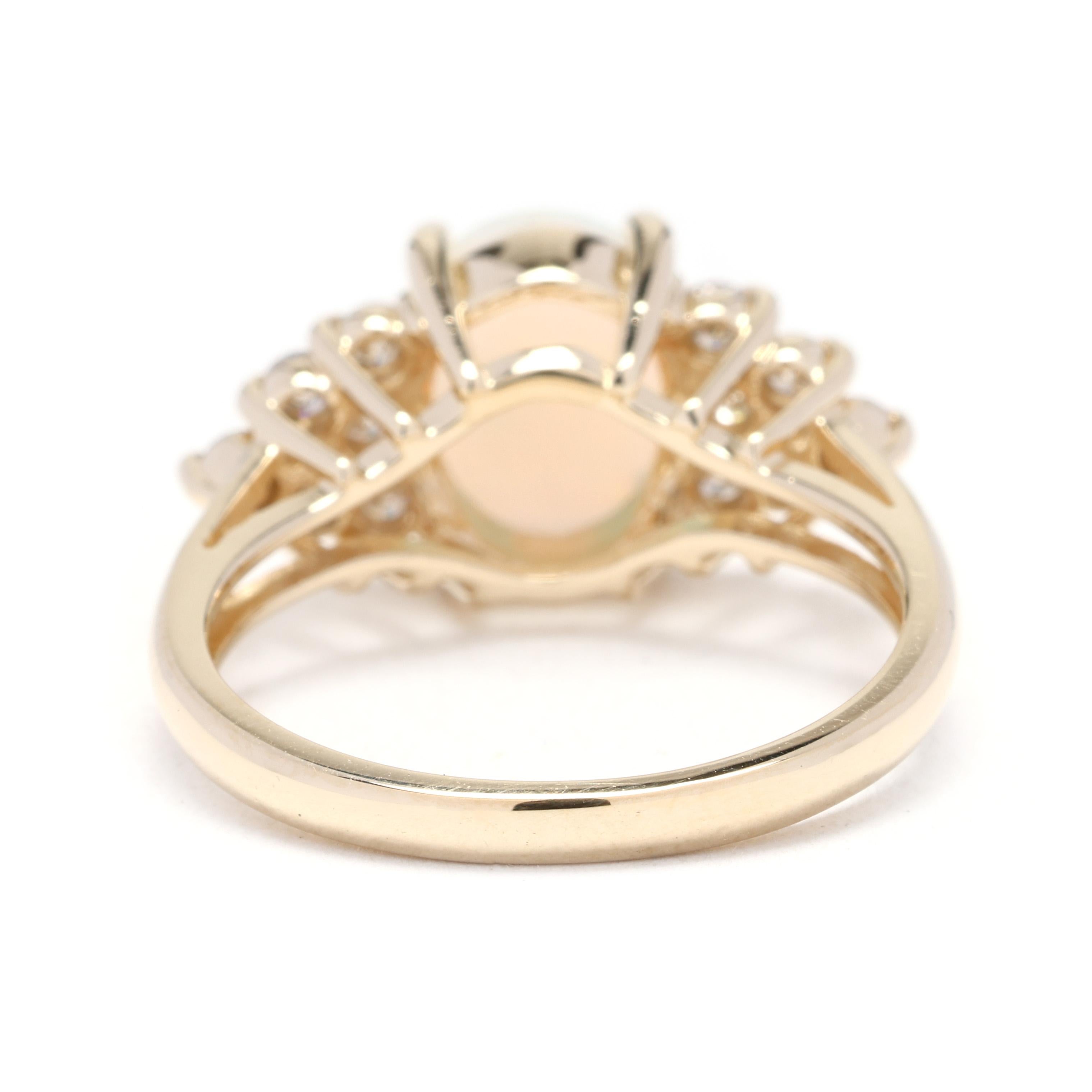 Taille ovale Bague grappe d'opales et diamants de 0,40 carat, or jaune 14 carats, taille de bague 6,75 en vente