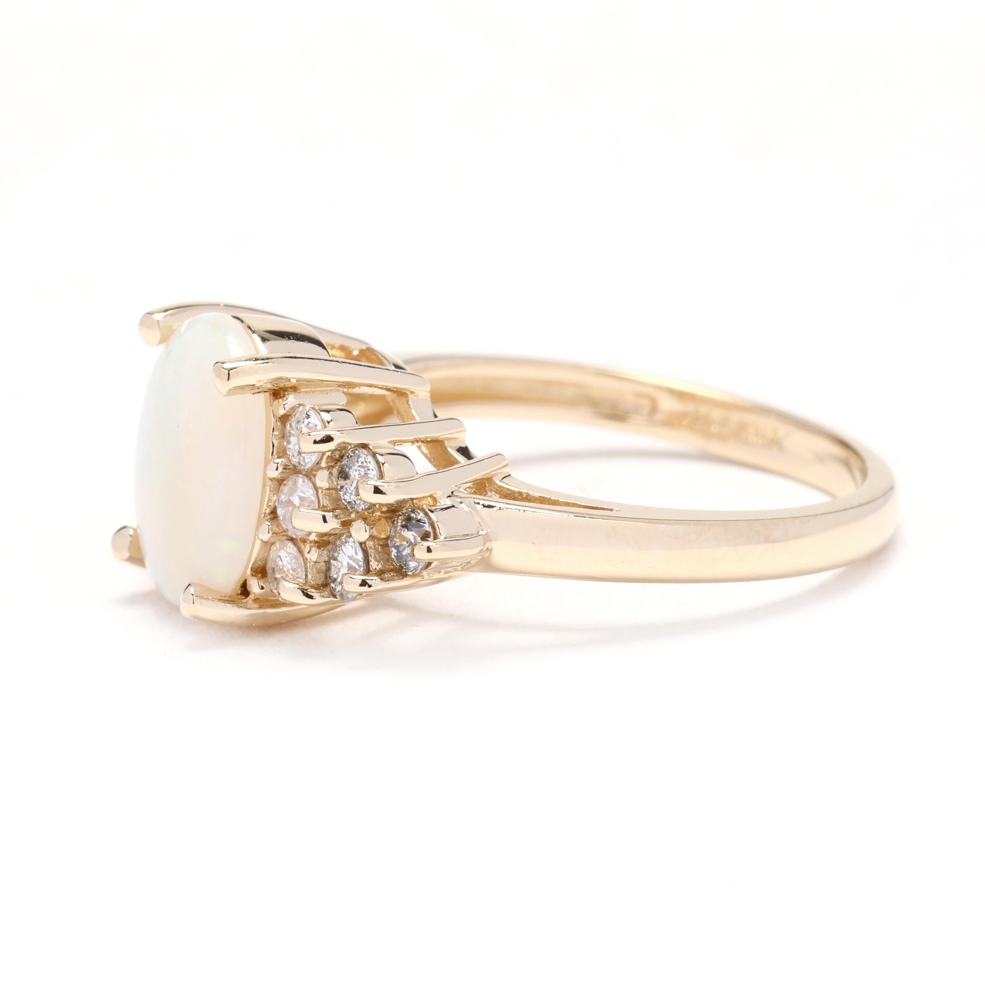 Bague grappe d'opales et diamants de 0,40 carat, or jaune 14 carats, taille de bague 6,75 Bon état - En vente à McLeansville, NC