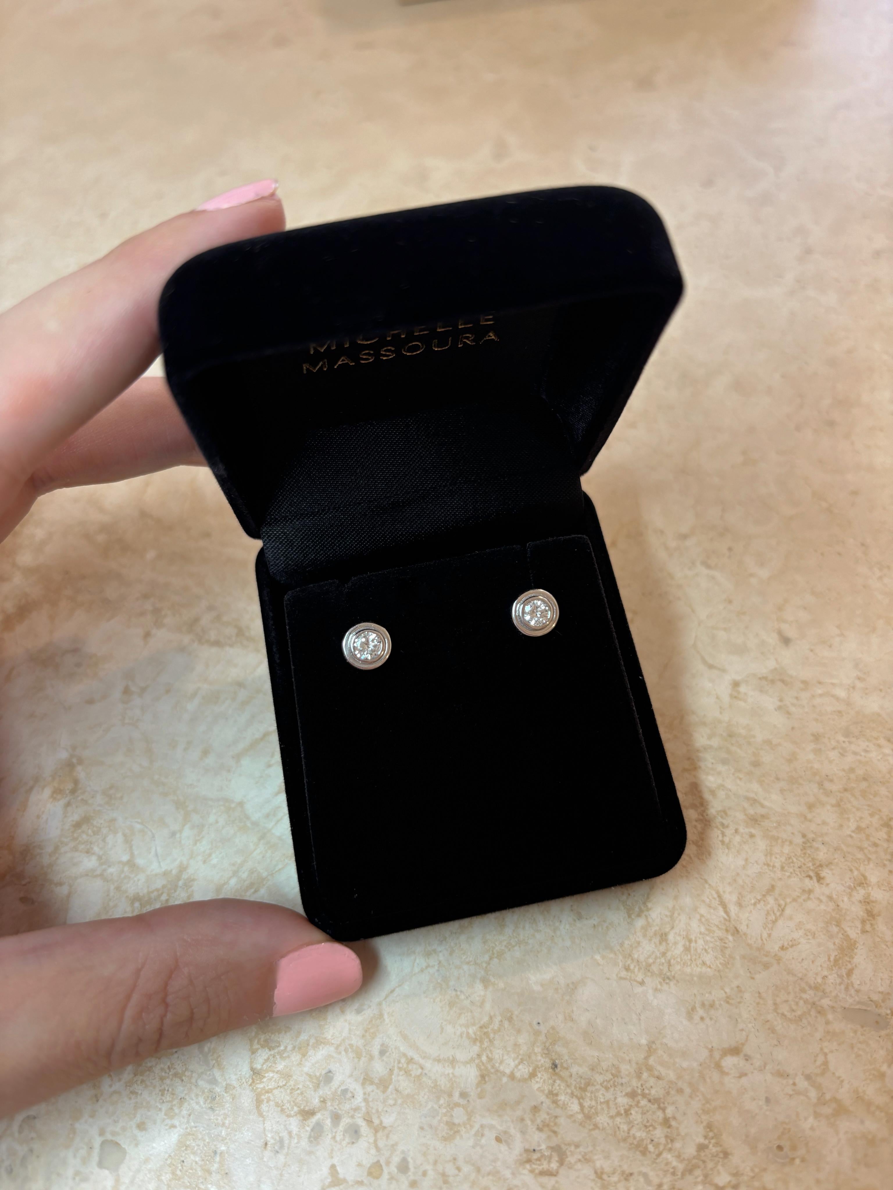 Contemporain Clous d'oreilles en diamant de 0,40ctw, double sertissage, or 18 carats en vente