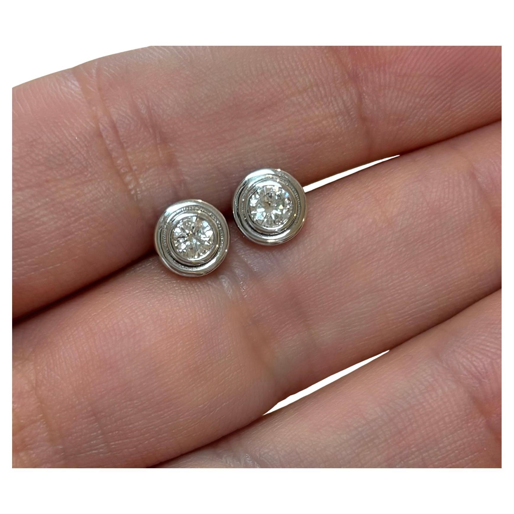 0.40ctw Diamond studs, double bezel setting, 18K Gold