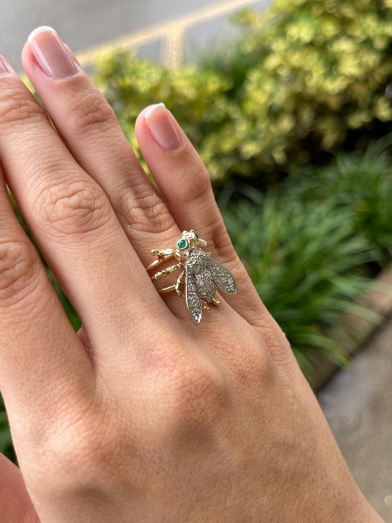 Anello ape con smeraldo e diamante bicolore da 0,40tcw 14K - Greene & Greene Greene 585 Gold in vendita 1