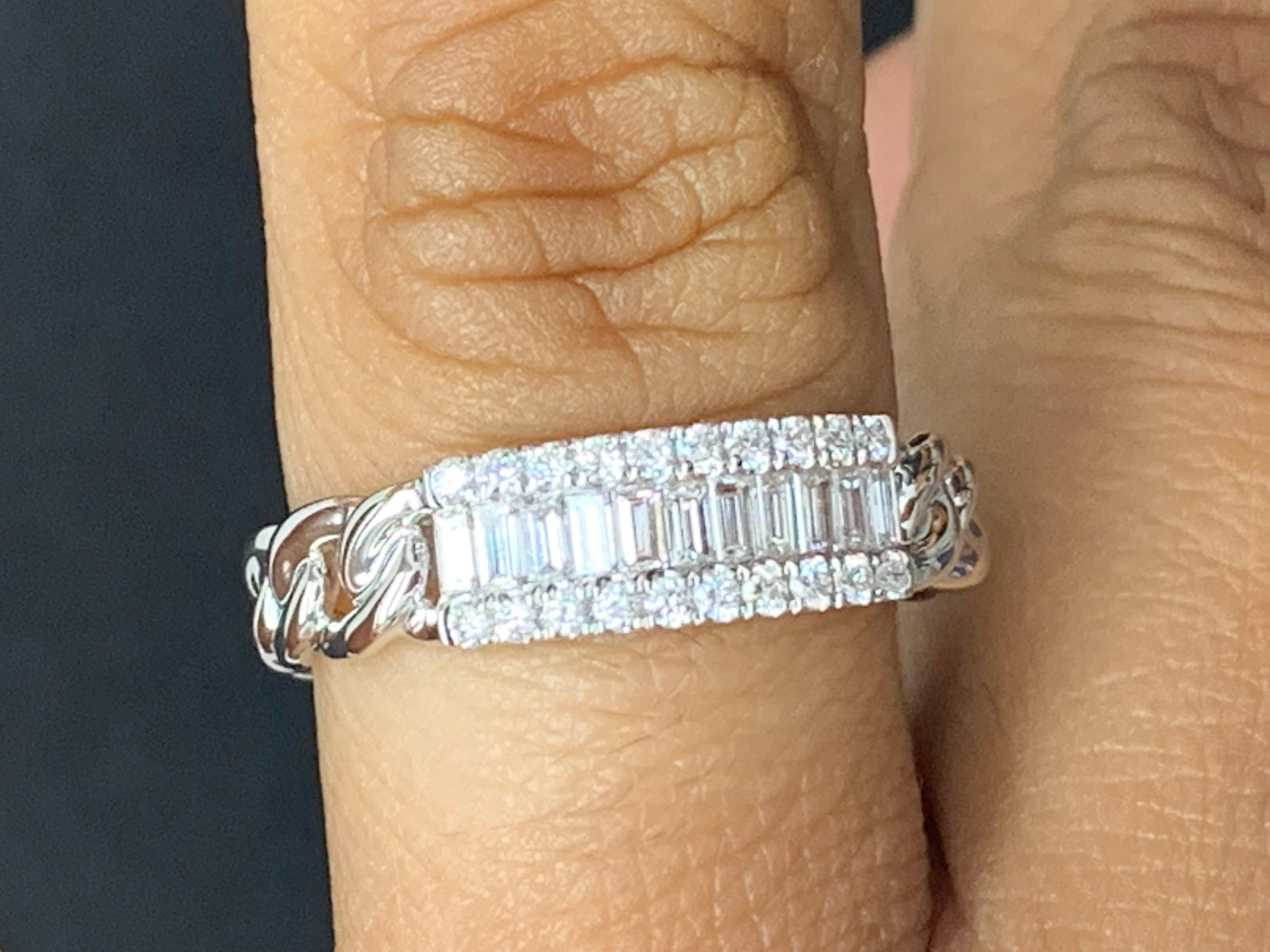 Women's 0.41 Carat Baguette Diamond Fashion Ring in 18K White Gold For Sale