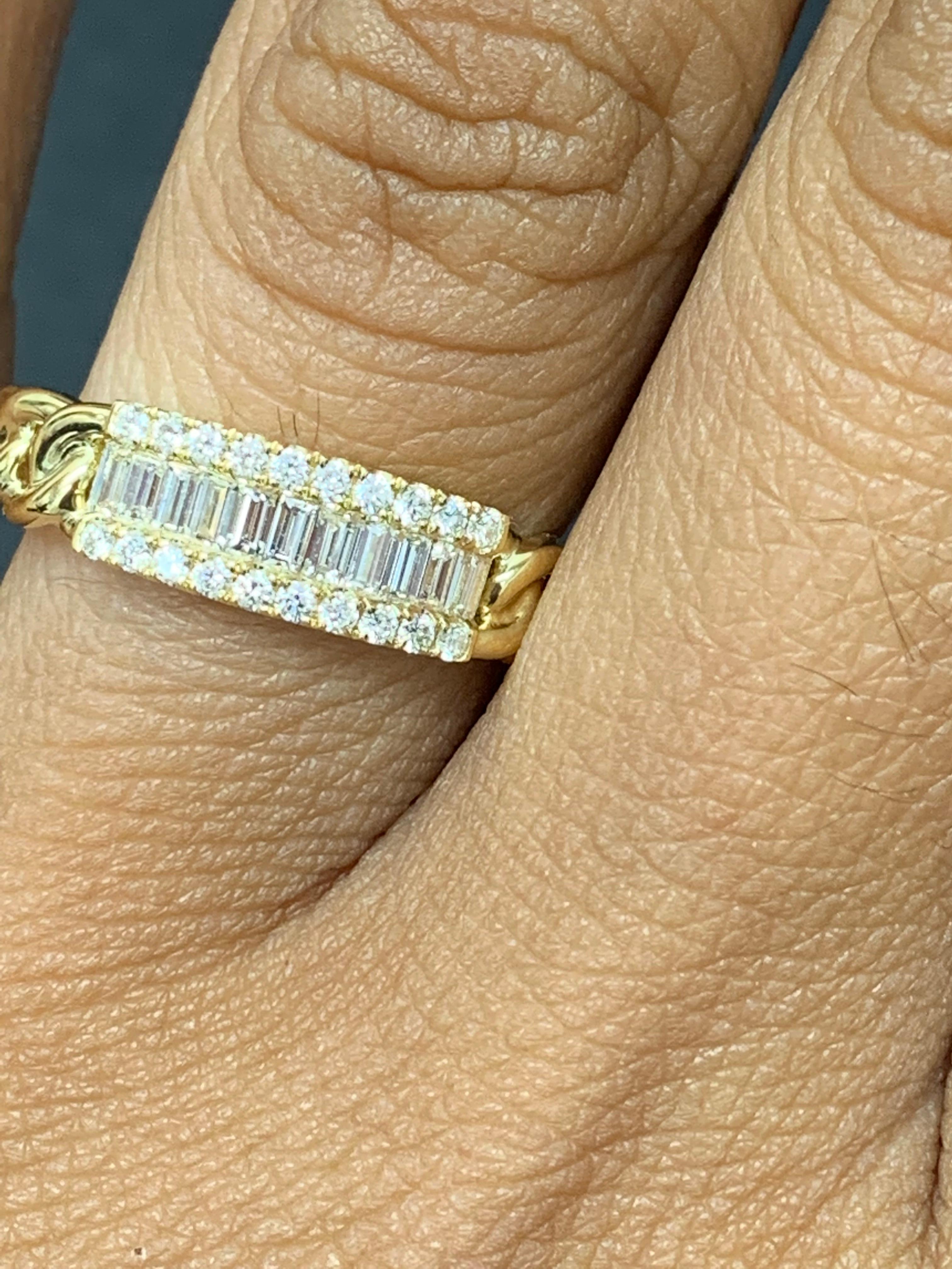 0.41 Carat Baguette Diamond Fashion Ring in 18K Yellow Gold For Sale 3