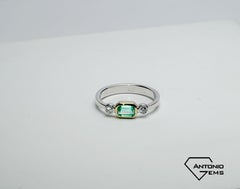 0,41 Quilates Anillo de Diamante Esmeralda Colombina