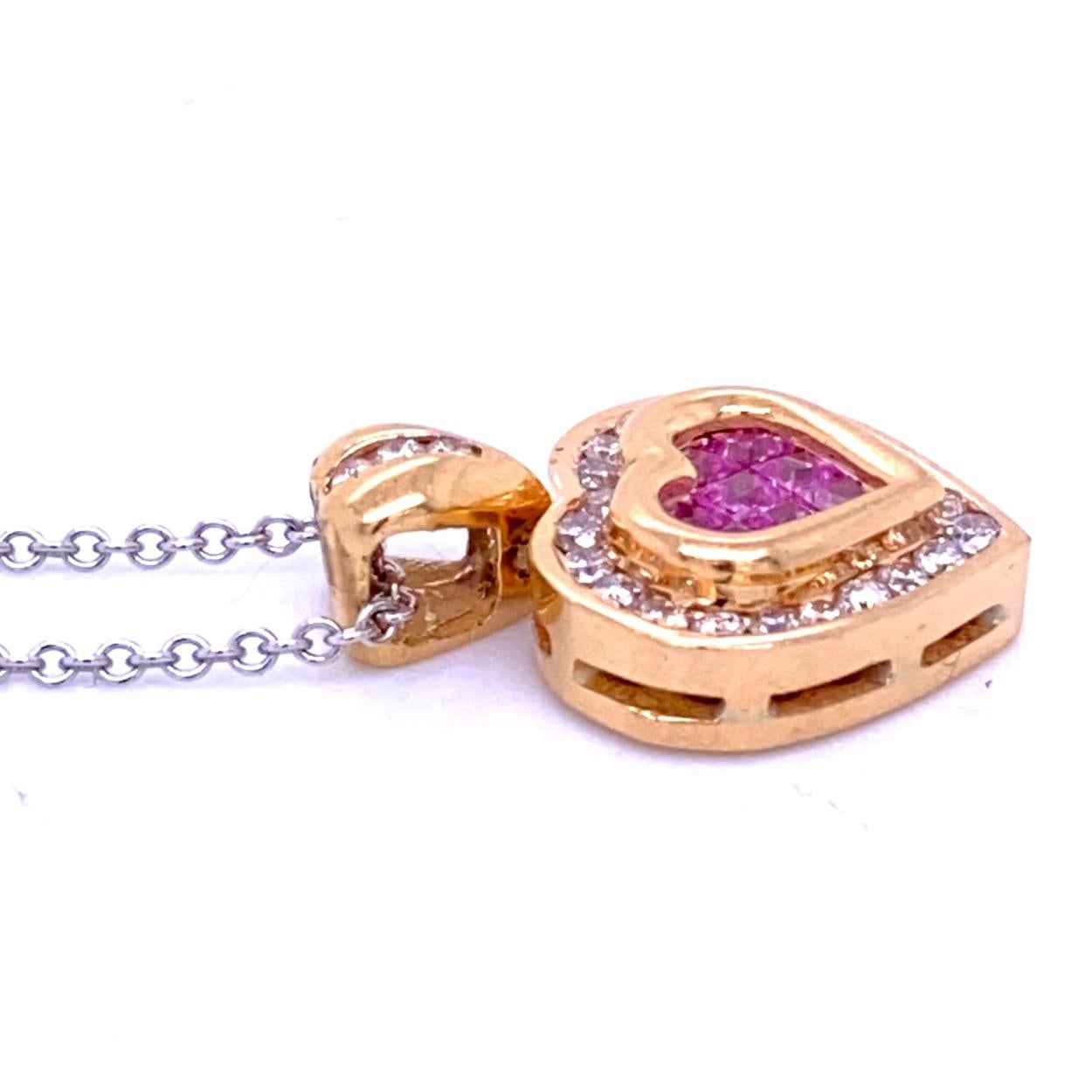 0.41 Carat Diamond/0.41 Carat Pink Sapphire 18K Gold Hearts Pendant Necklace In New Condition For Sale In Los Angeles, CA