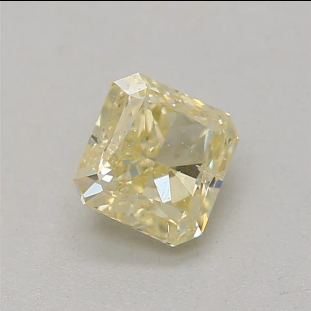 0.41 Carat Fancy Yellow Radiant shaped diamond I1 Clarity GIA Certified In New Condition For Sale In Kowloon, HK