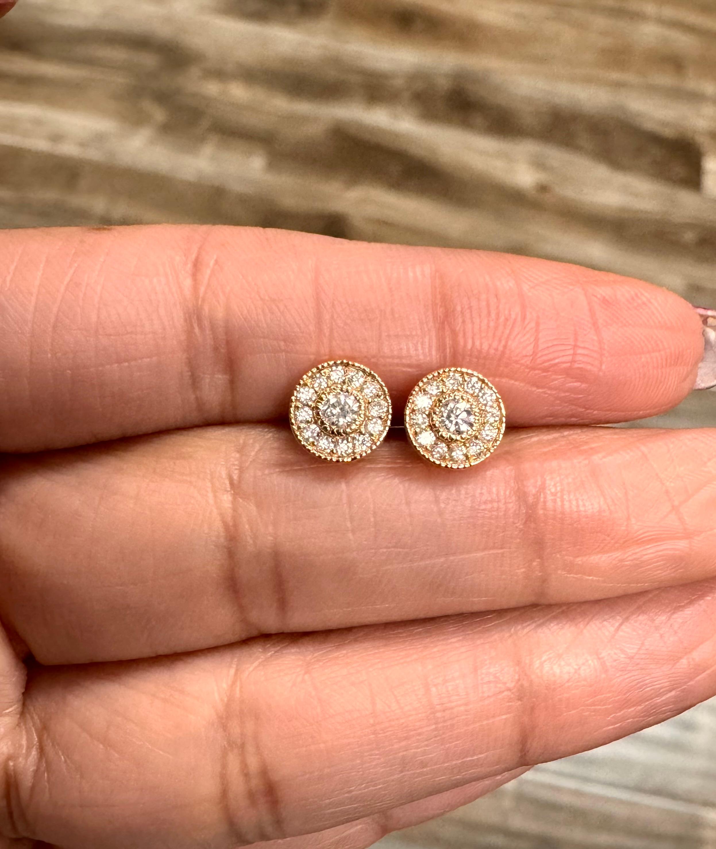 0,41 Karat Natürlicher Rundschliff Diamant 14 Karat Rose Gold Ohrstecker im Angebot 3