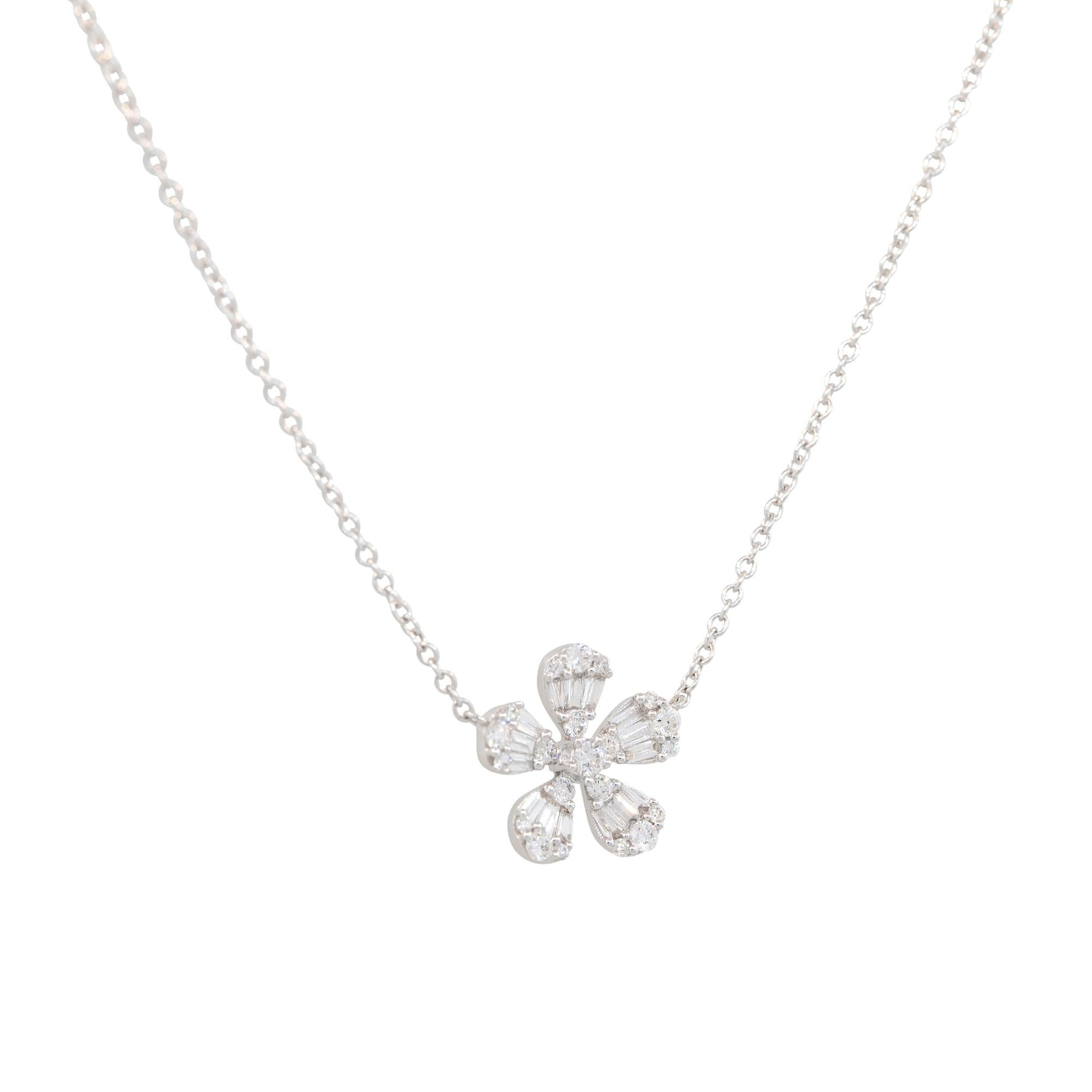 Modern 0.41 Carat Pave Diamond Flower Necklace 18 Karat In Stock For Sale