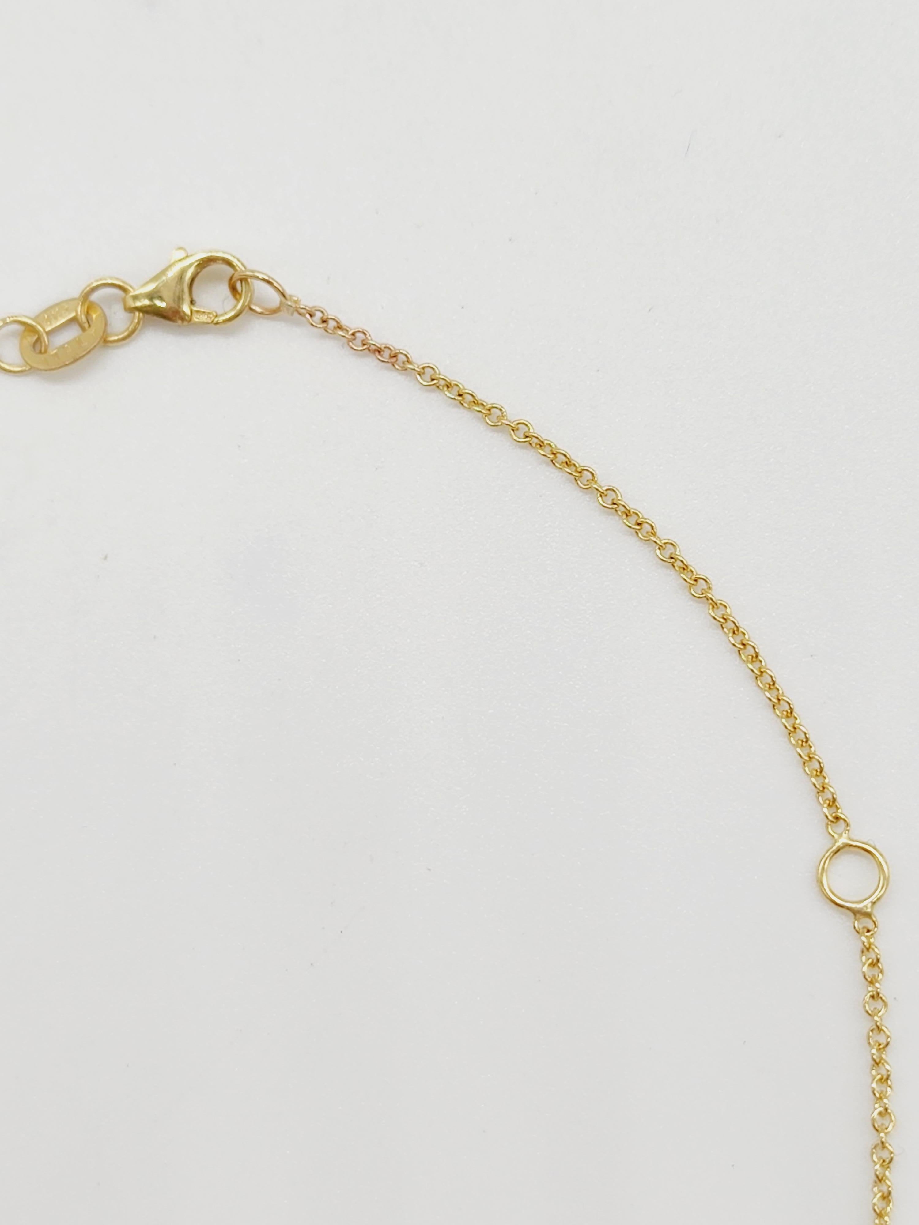 0.41 Carat Princess Shape Diamond Pendant 14 Karat Yellow Gold For Sale 1