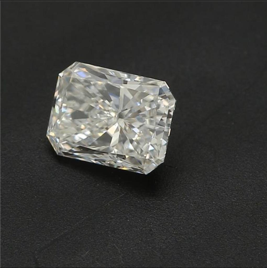 ***100% NATURAL FANCY COLOUR DIAMOND***

✪ Diamond Details ✪

➛ Shape: Radiant
➛ Colour Grade: F
➛ Carat: 0.41
➛ Clarity: IF
➛ GIA Certified 

^FEATURES OF THE DIAMOND^

Our diamond weighs 0.41 carats, which is equivalent to 0.41/100th of a gram.