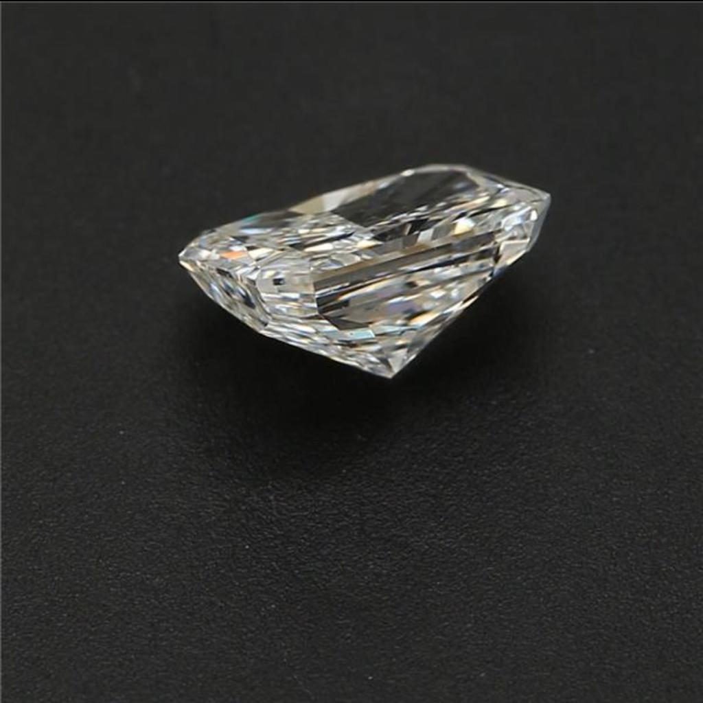 0.41 Carat Radiant shaped diamond IF Clarity GIA Certified For Sale 2
