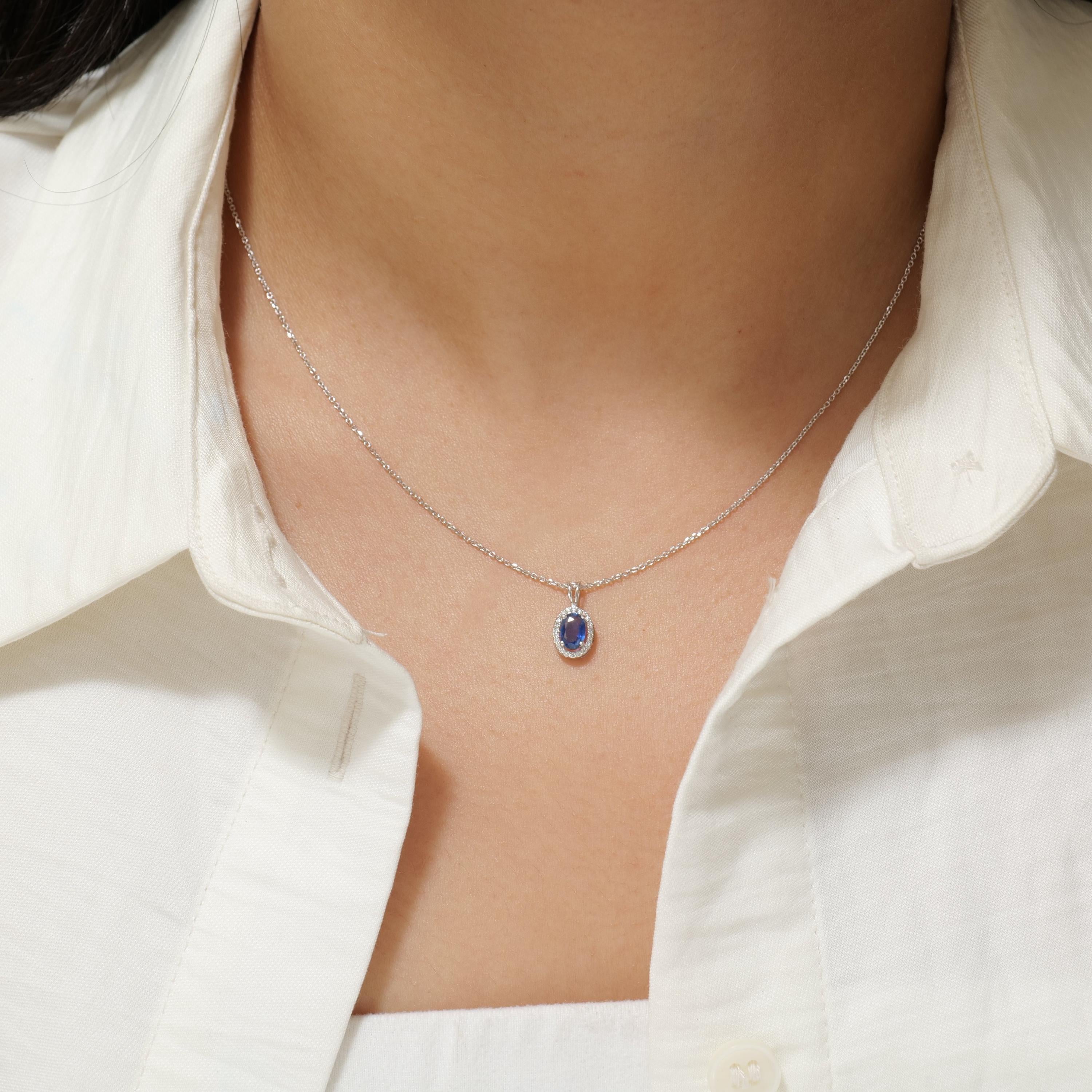 Art Déco Collana con zaffiro ovale da 0,41 carati e diamante naturale in oro massiccio 14k (certificato) in vendita