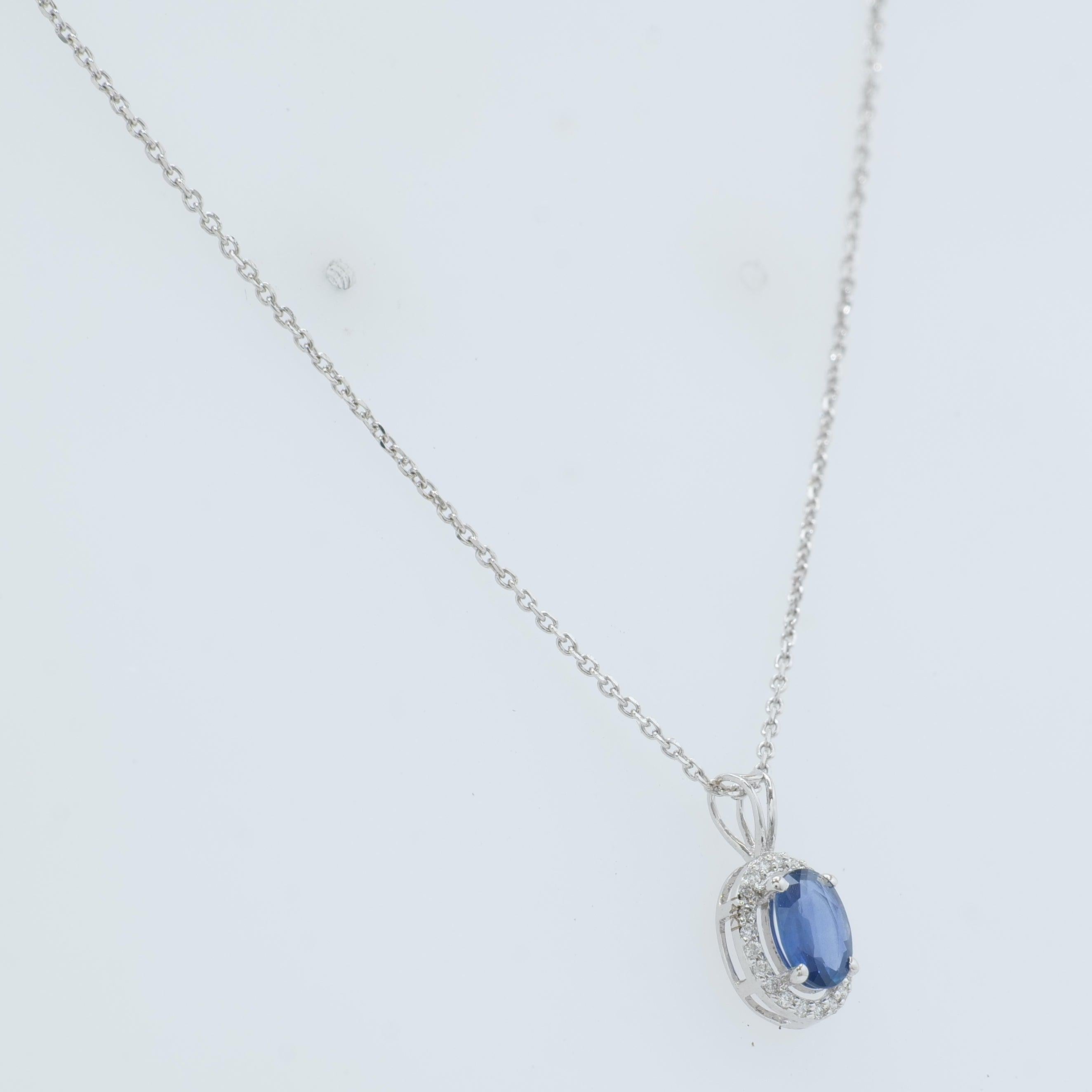 Taglio ovale Collana con zaffiro ovale da 0,41 carati e diamante naturale in oro massiccio 14k (certificato) in vendita