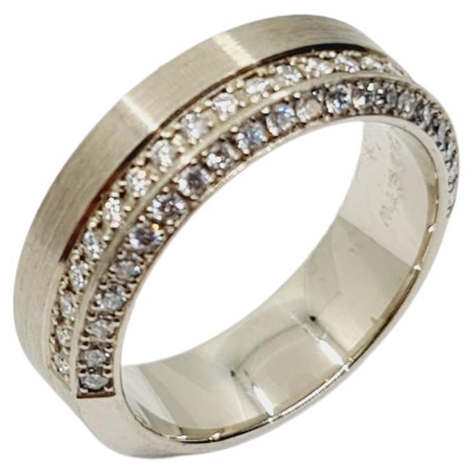 0.42 Carat Diamond Ring G/SI1 14k White Gold, 42 Brilliant Cut Diamonds For Sale