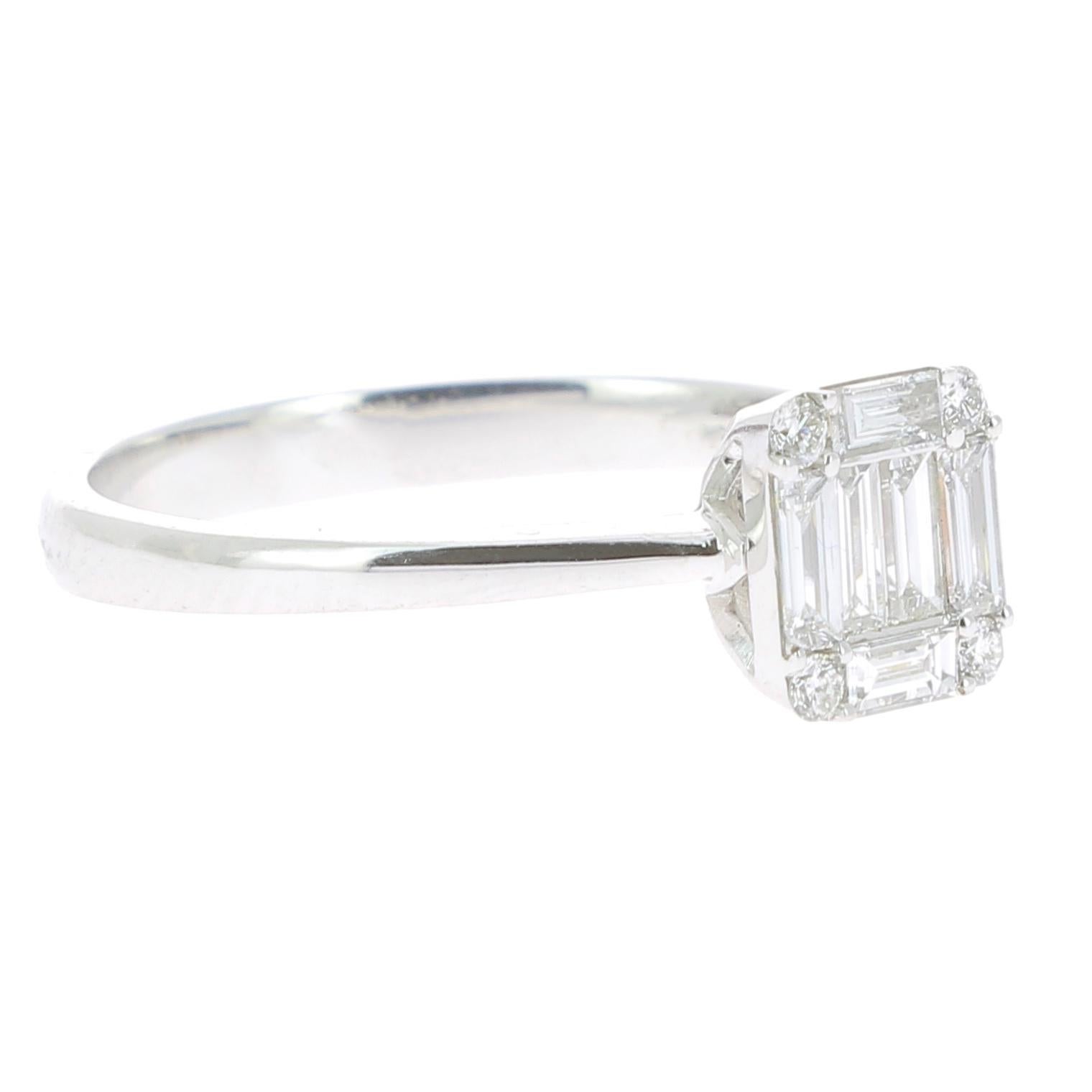Contemporary 0.42 Carat GVS Diamonds Engagement Rings Round Diamonds Baguette Diamonds 18K