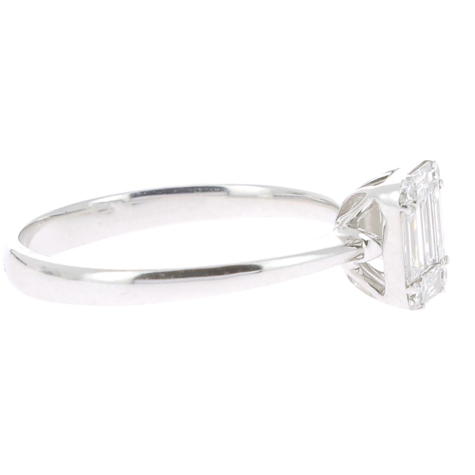 Round Cut 0.42 Carat GVS Diamonds Engagement Rings Round Diamonds Baguette Diamonds 18K