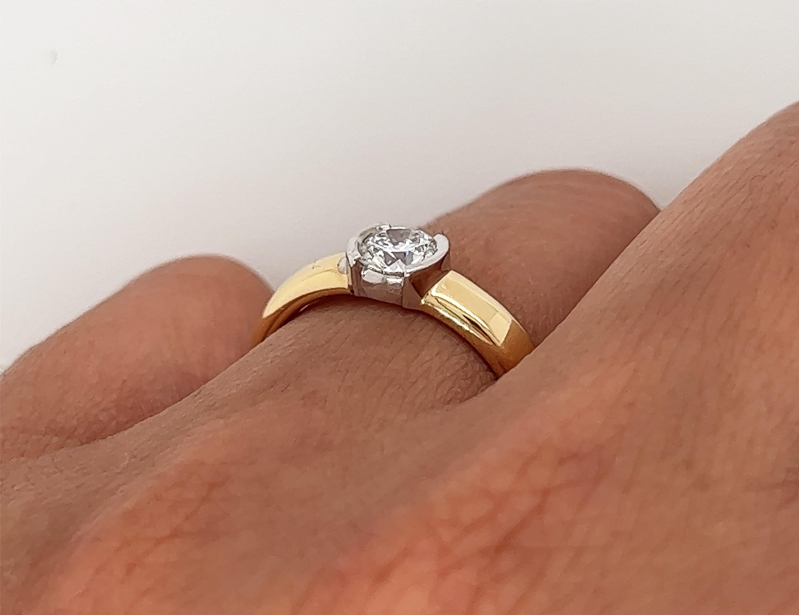 Round Cut 0.42 Carat Half-Bezel Solitaire Diamond and Gold Engagement Ring, Full Set For Sale