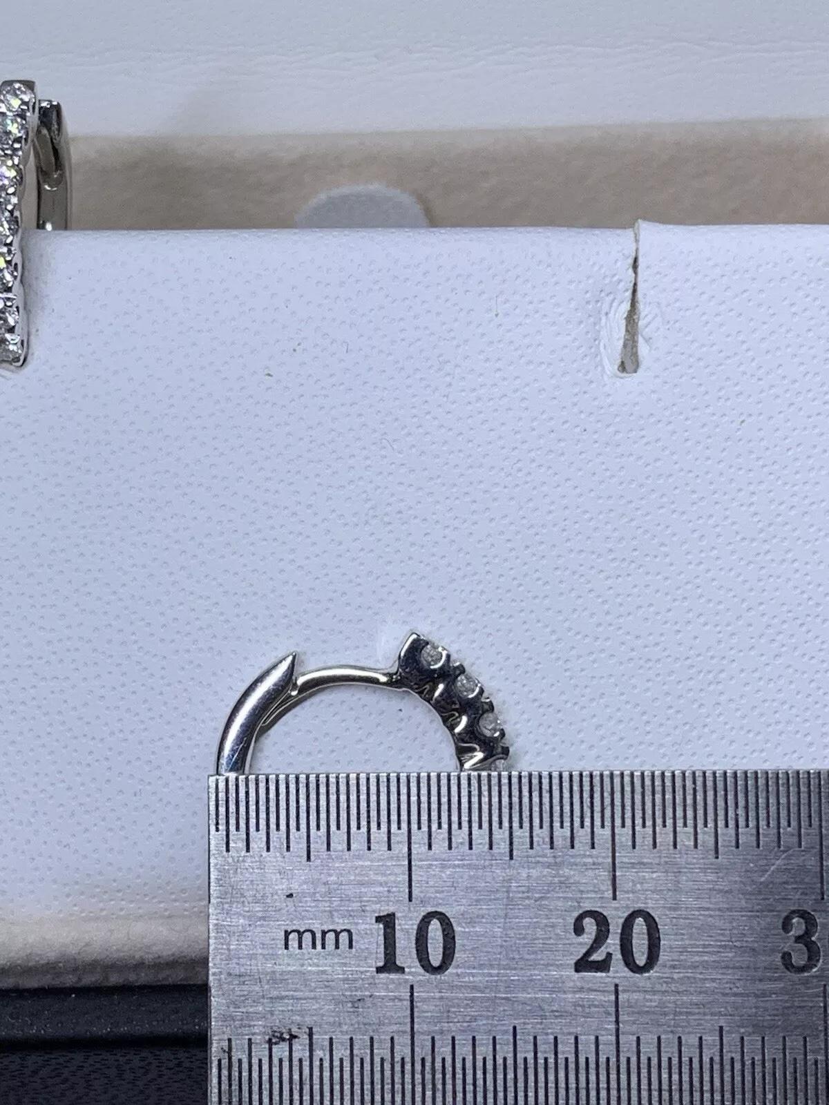 Round Cut 0.42ct Diamond Hoop Huggie Earrings 18ct White Gold 3.2g For Sale