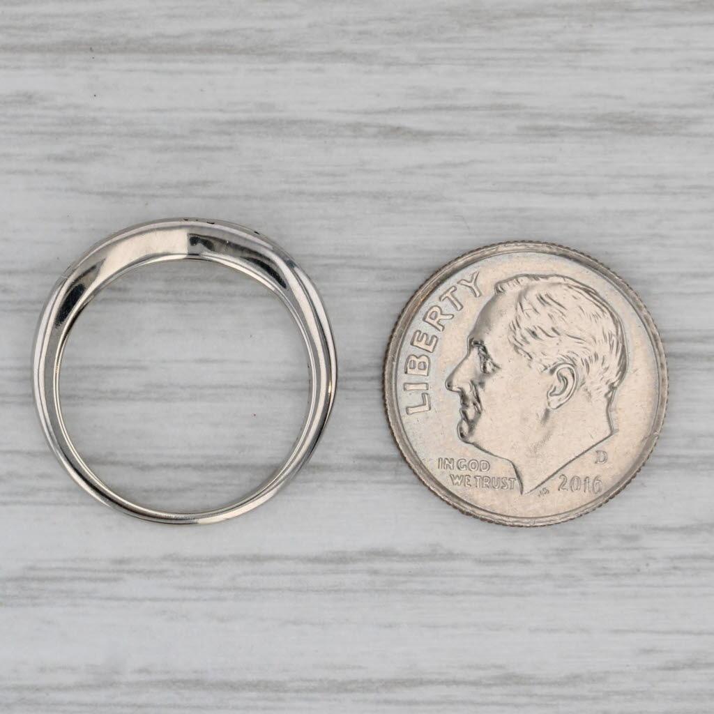 Fascia nuziale con diamanti sagomati da 0,42 ct. in oro bianco 14k misura 4,75 Anello impilabile in vendita 1