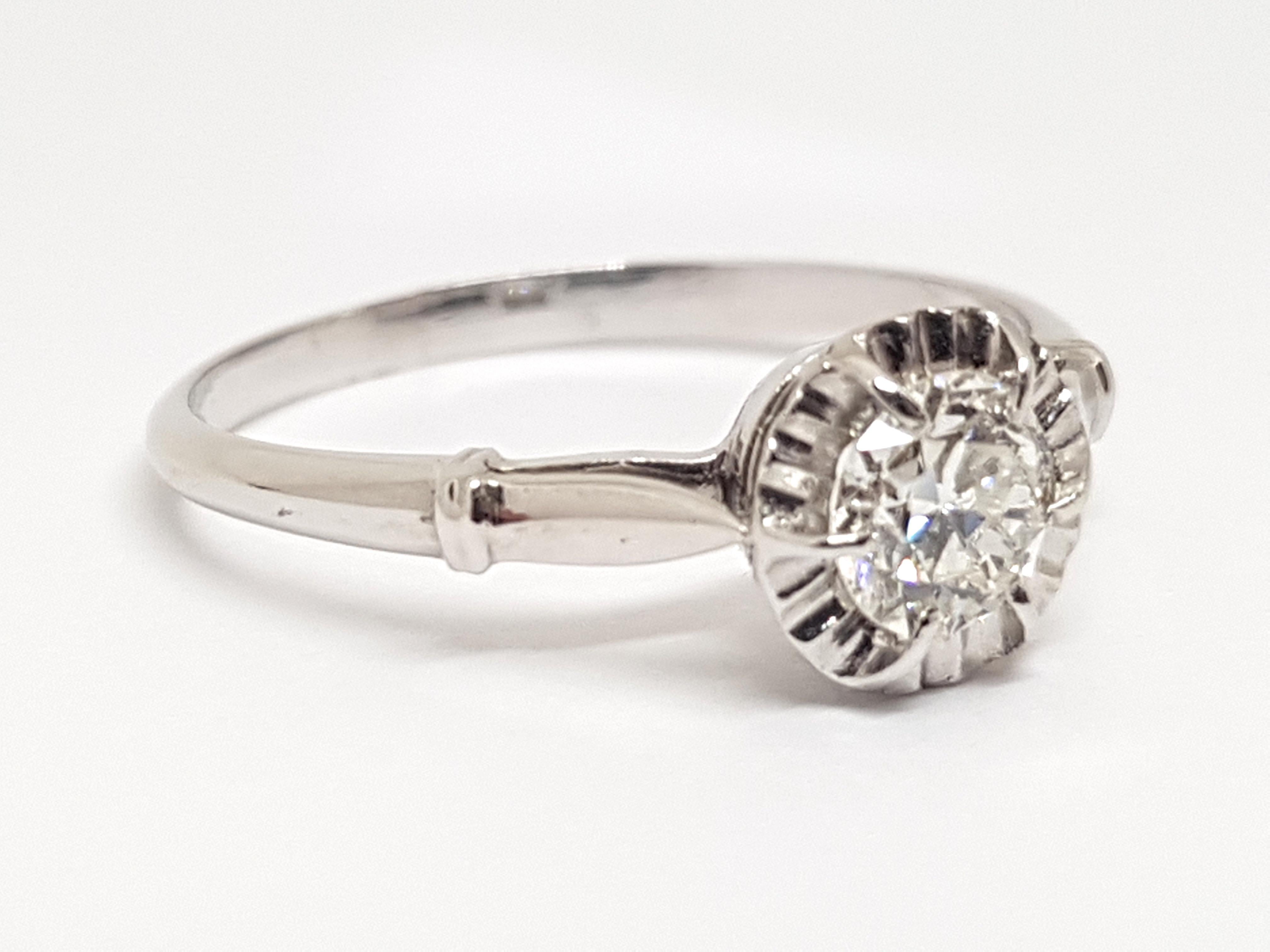 0.43 Carat Antique White Gold Diamond Engagement Ring In Excellent Condition For Sale In Antwerp, BE