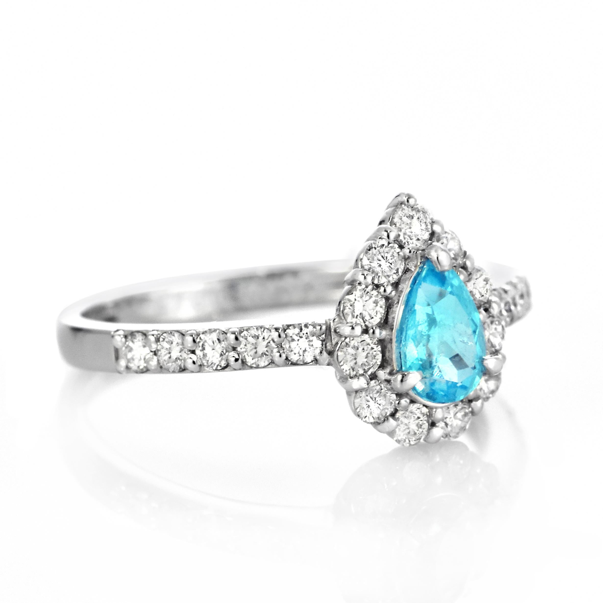 0.43 Carat Brazilian Paraiba Tourmaline and Diamond Ring Made in Platinum In New Condition For Sale In Tokyo, JP
