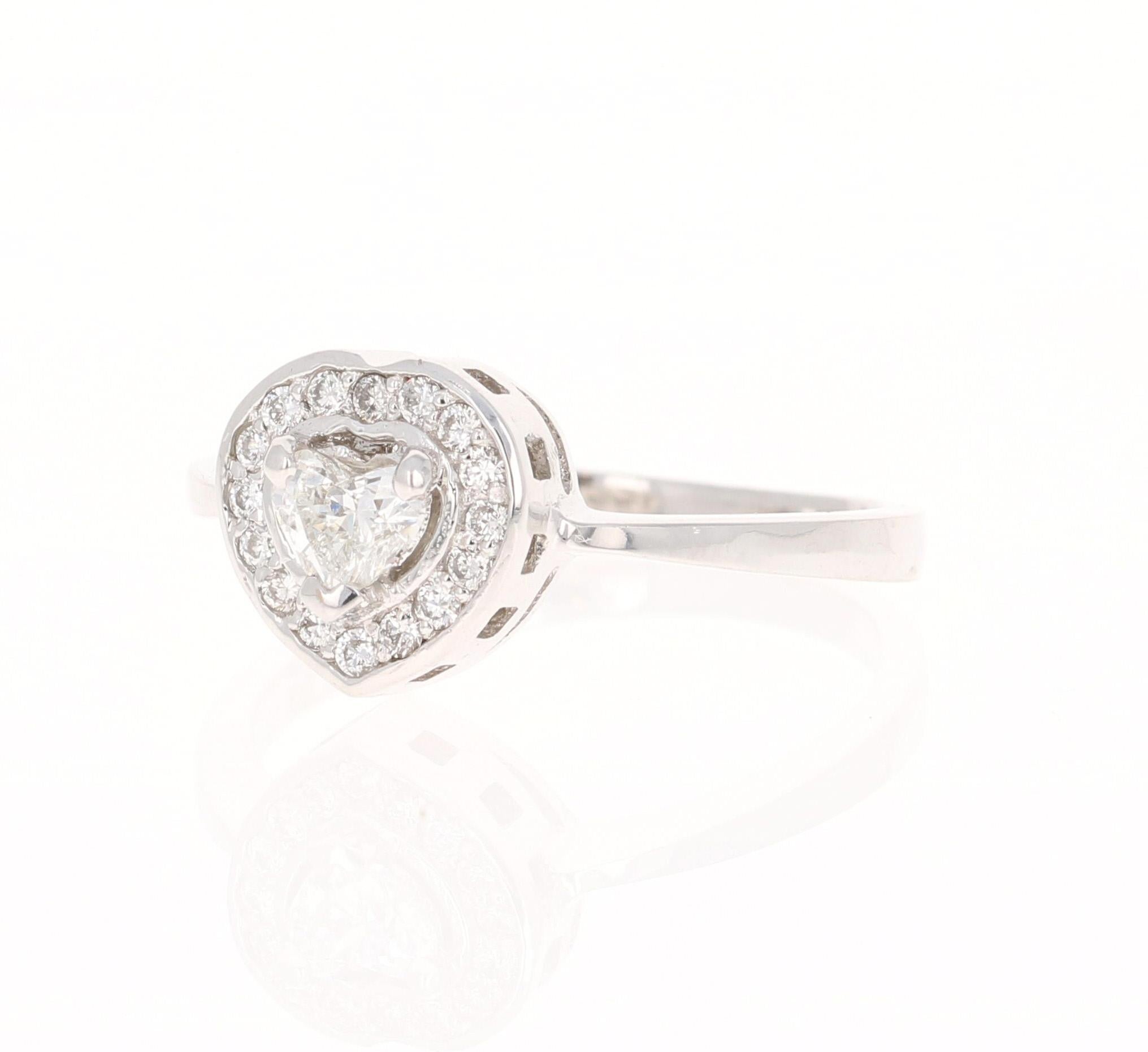 Contemporary 0.43 Carat Diamond 14 Karat White Gold Engagement Ring For Sale