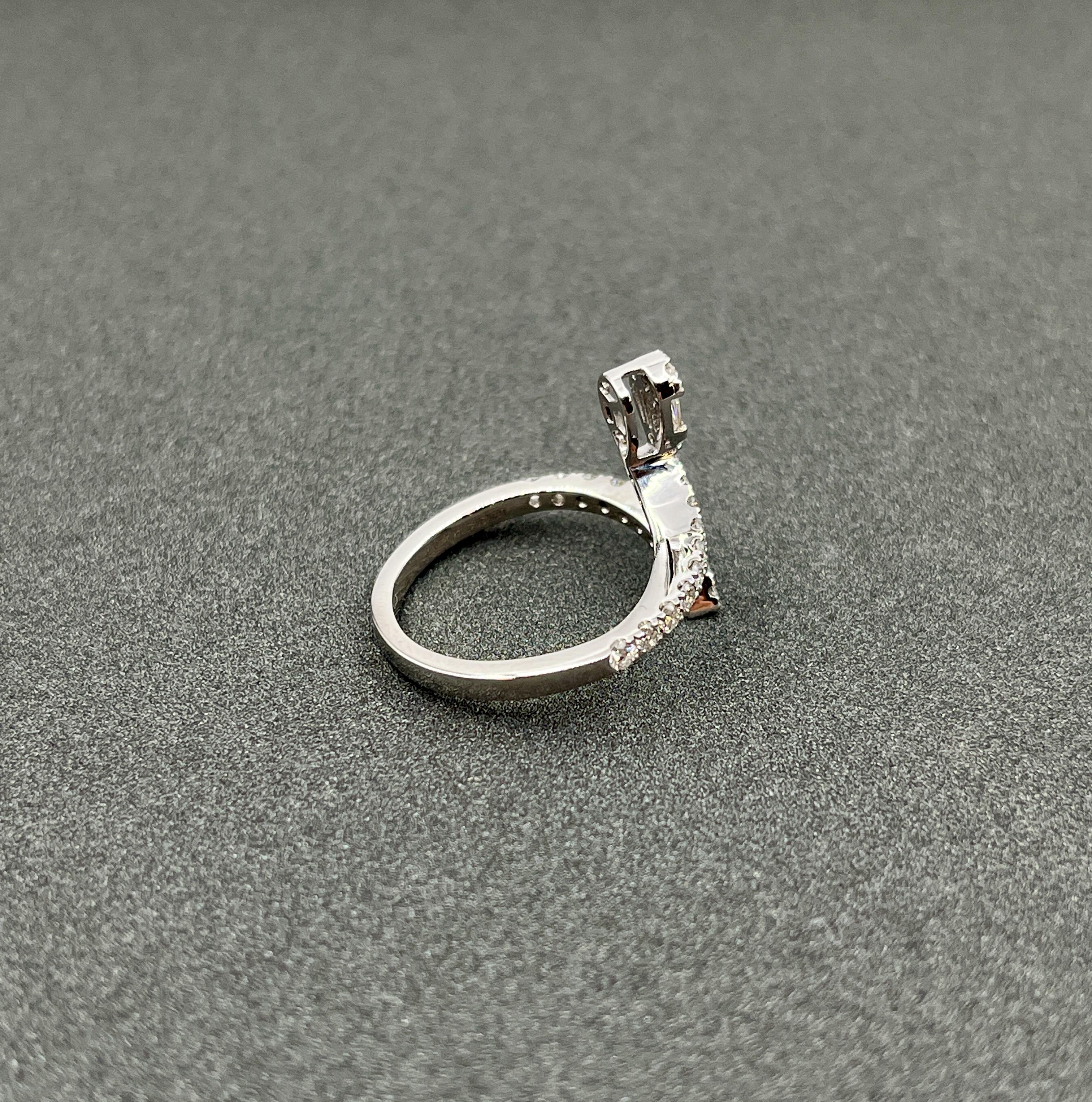 Anello serpente con diamante da 0,43 carati in vendita 1