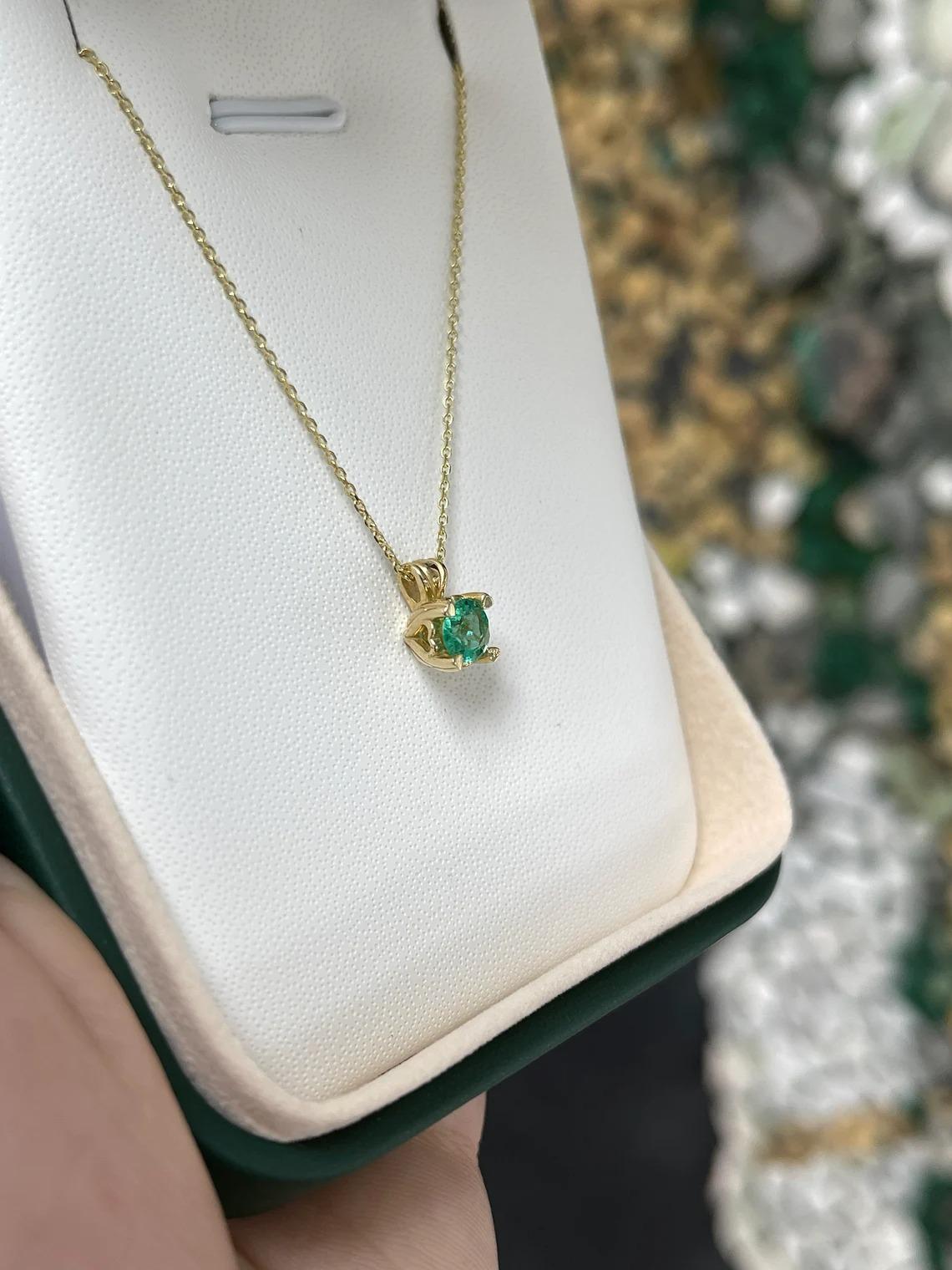 Women's 0.43ct 14K Natural Green Emerald-Round Cut Solitaire Prong Petite Gold Pendant  For Sale